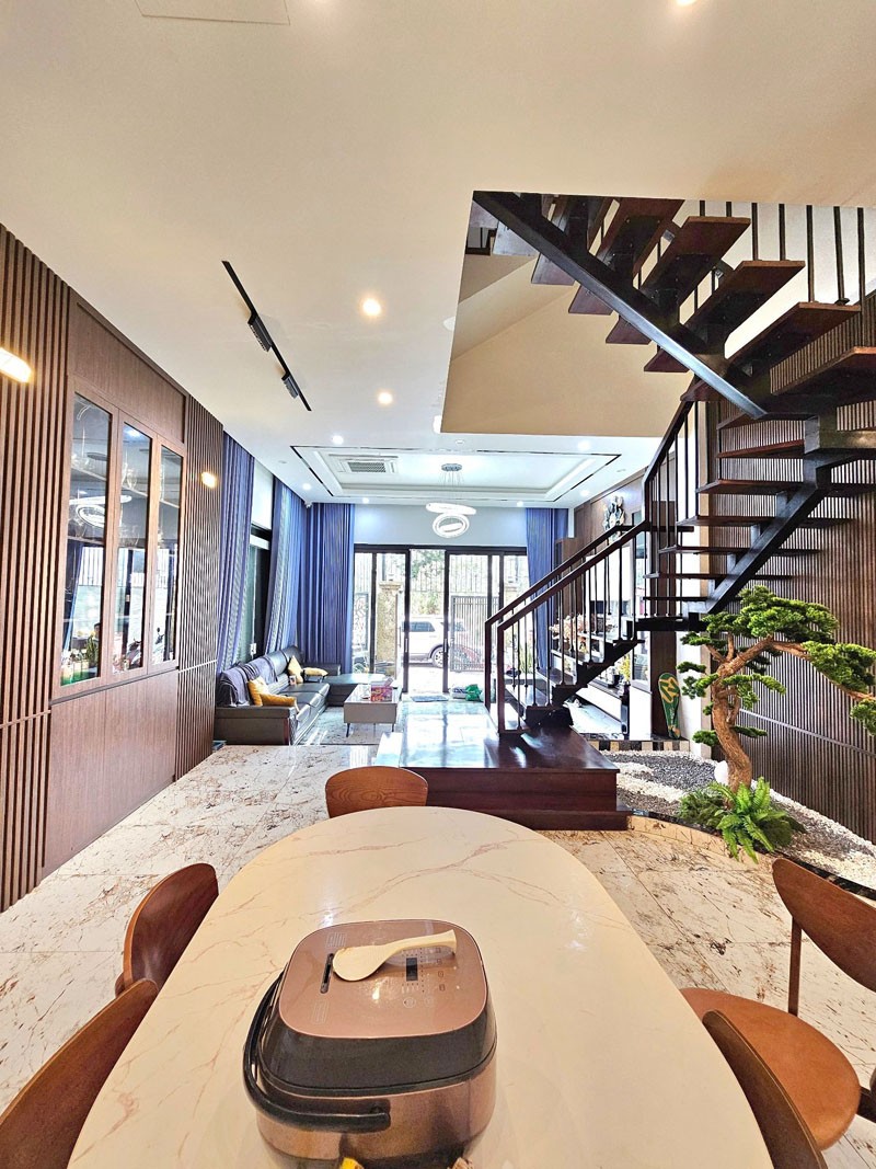 Bán Nhà Cự Khối Long Biên 112m2 Căn Góc 2 Mặt Tiền - Đường Hoa Động 17m Gần Hồ Điều Hòa.  + Diện tí 5