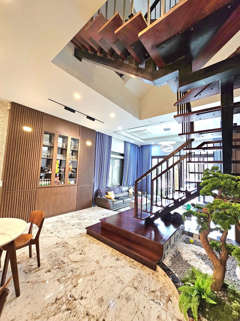 Bán Nhà Cự Khối Long Biên 112m2 Căn Góc 2 Mặt Tiền - Đường Hoa Động 17m Gần Hồ Điều Hòa.  + Diện tí 6