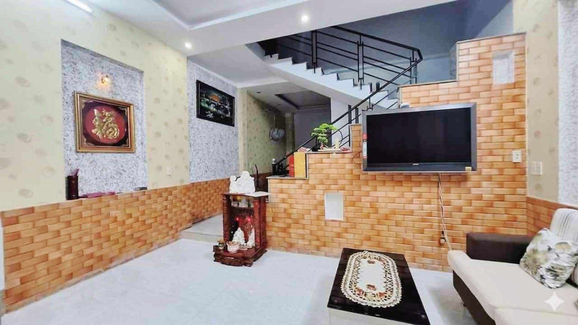 Nhà phố đẹp Lái Thiêu - Ngang 5m - 90m2 – Nhỉnh 4,5 Tỷ - Đường xe tải  - ÔTô ngủ trong nhà 2