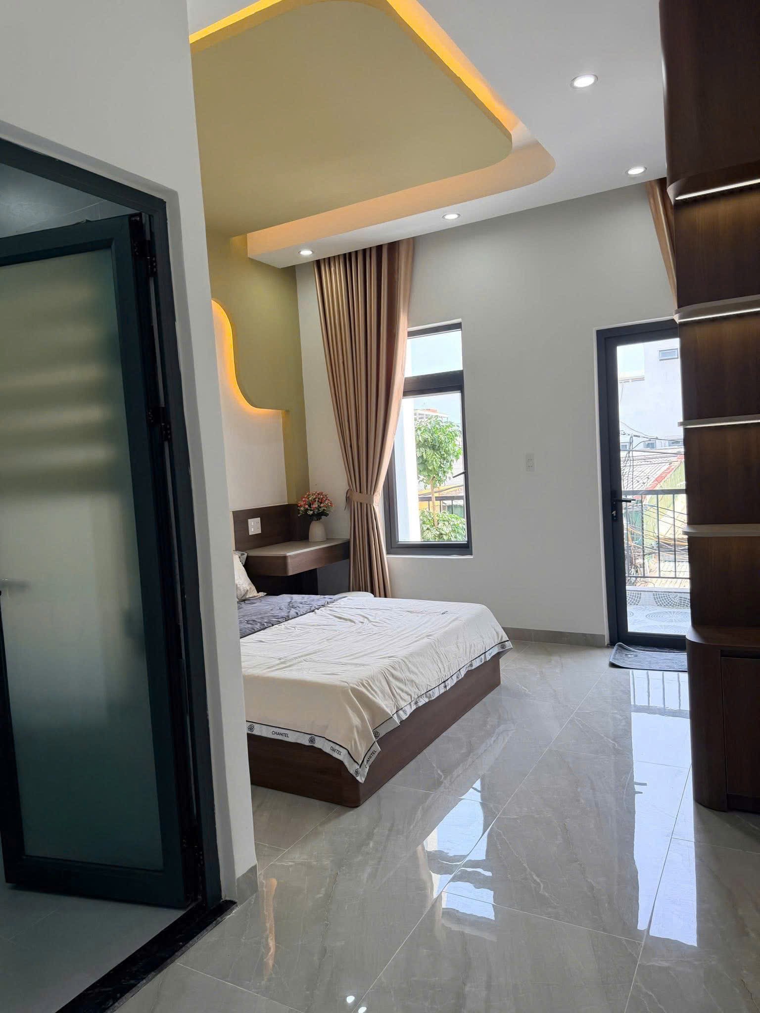 BÁN NHÀ 3 TẦNG KIỆT Ô TÔ NGUYỄN CHÁN - CÁCH BIỂN CHỈ 100M 2