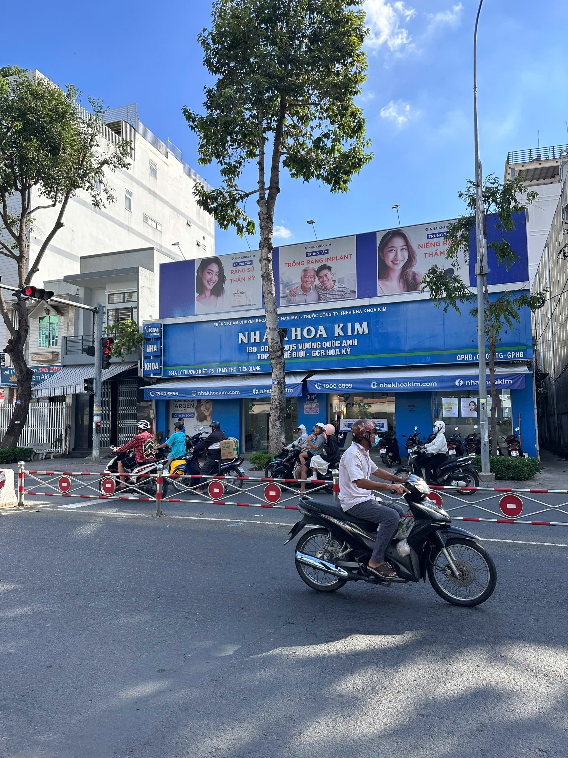 CHÍNH CHỦ CHO THUÊ NGUYÊN KHU MẶT BẰNG GÓC NGÃ BA TRUNG TÂM TP. MỸ THO – NGANG 15M – DT 315M² 3