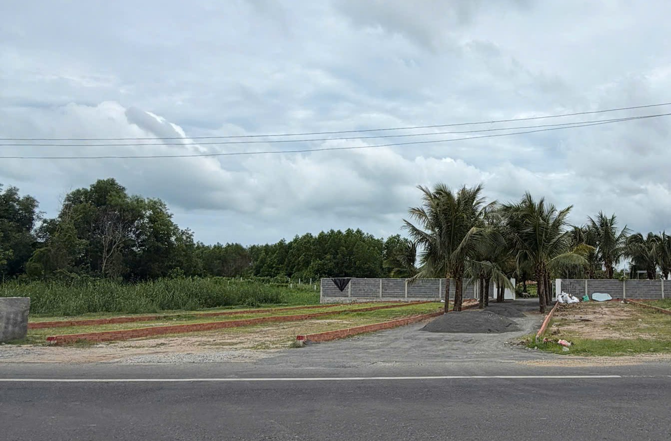 CHỦ THIỆN CHÍ BÁN LÔ ĐẤT VEN BIỂN LỘC AN - NGANG 6M - SẴN 100M² THỔ CƯ 2