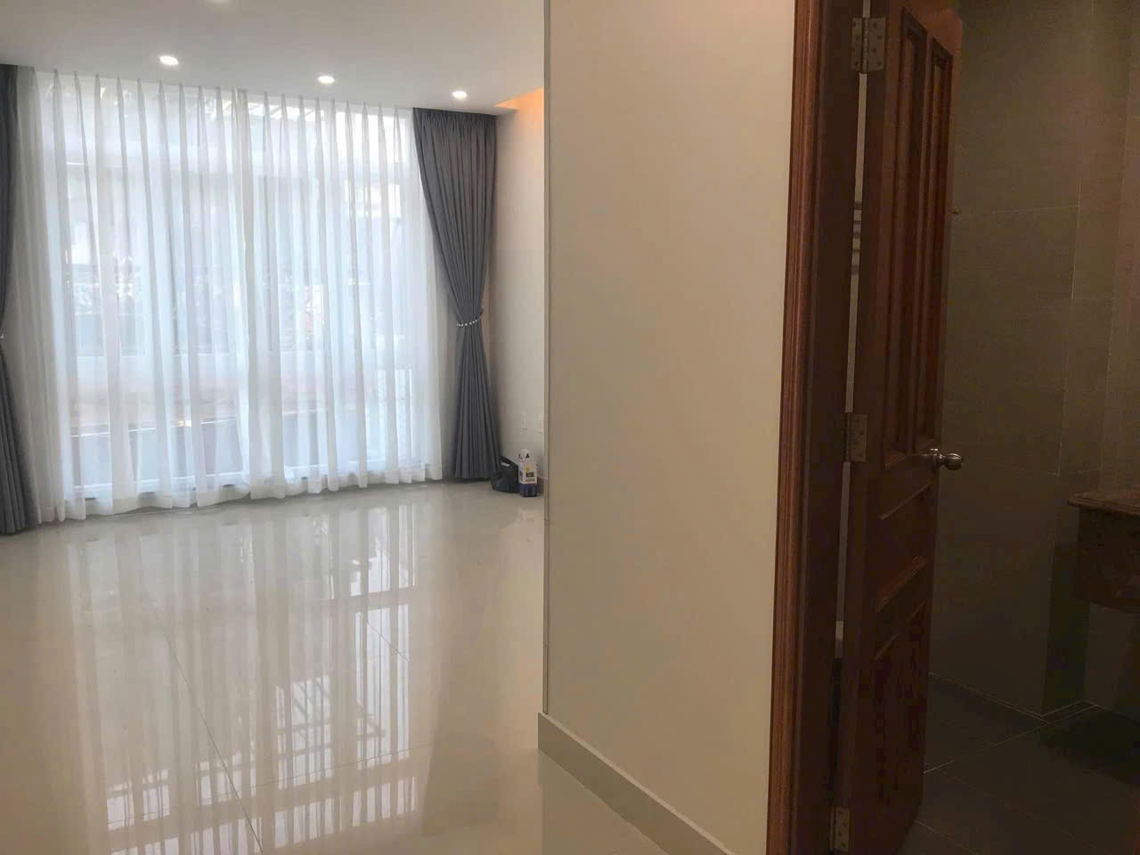 Cho thuê Nhà mặt tiền Bình Thạnh, Hồ Chí Minh, Diện tích 160m², Giá 25 Triệu/tháng