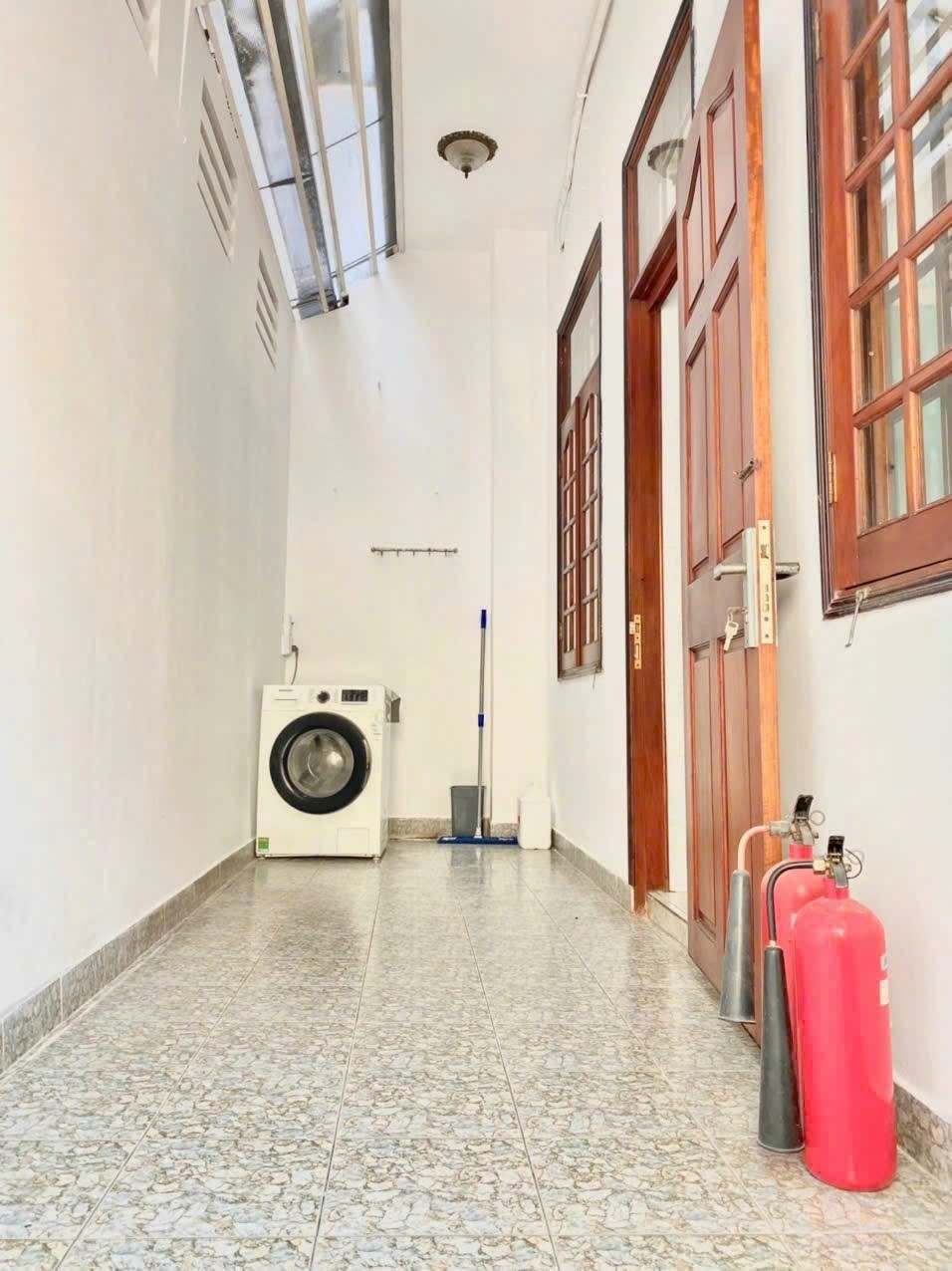 Cho thuê Biệt thự Phường Thảo Điền, Quận 2, Diện tích 250m², Giá Thương lượng 2
