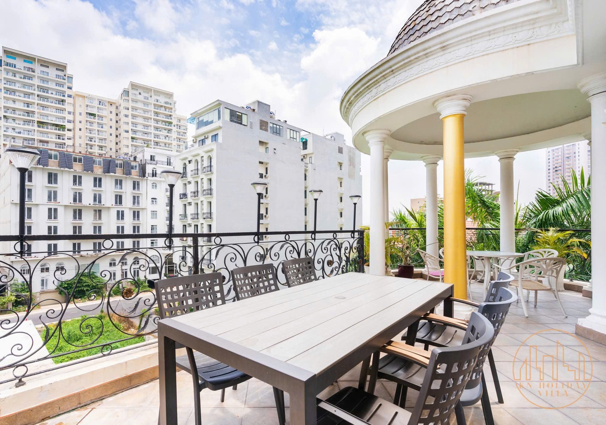 Cho thuê Biệt thự Phường Thảo Điền, Quận 2, Diện tích 310m², Giá 180 Triệu/tháng