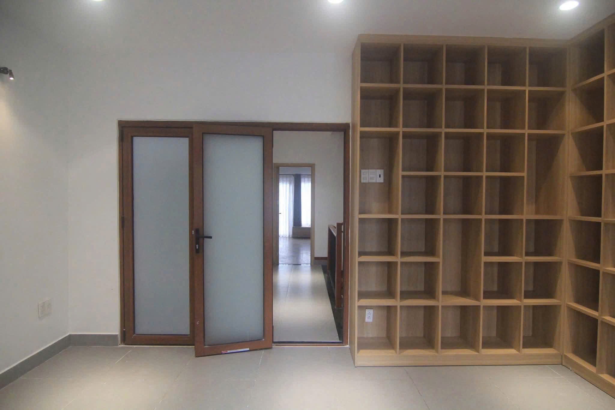 Cho thuê Nhà mặt tiền Phường Phú Hữu, Quận 9, Diện tích 100m², Giá 25 Triệu/tháng 9