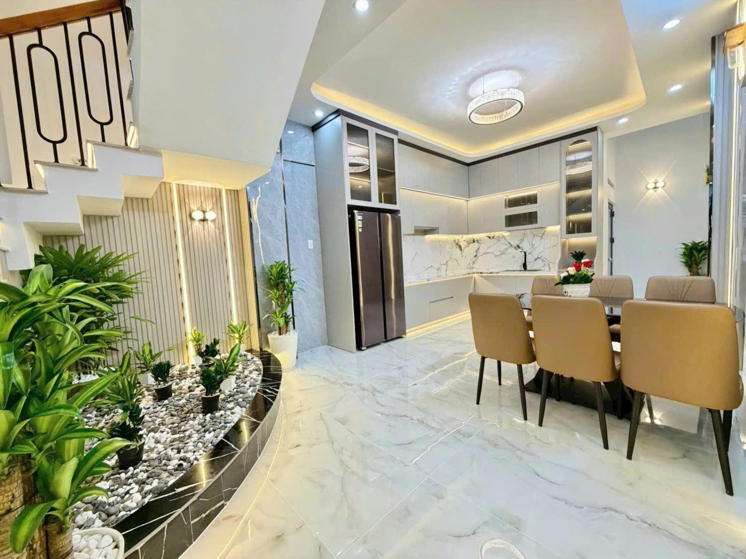 Nhà đẹp hẻm 1942 Huỳnh Tấn Phát, 4x14m, 5.8 tỷ, tặng nội thất tiền tỷ 3