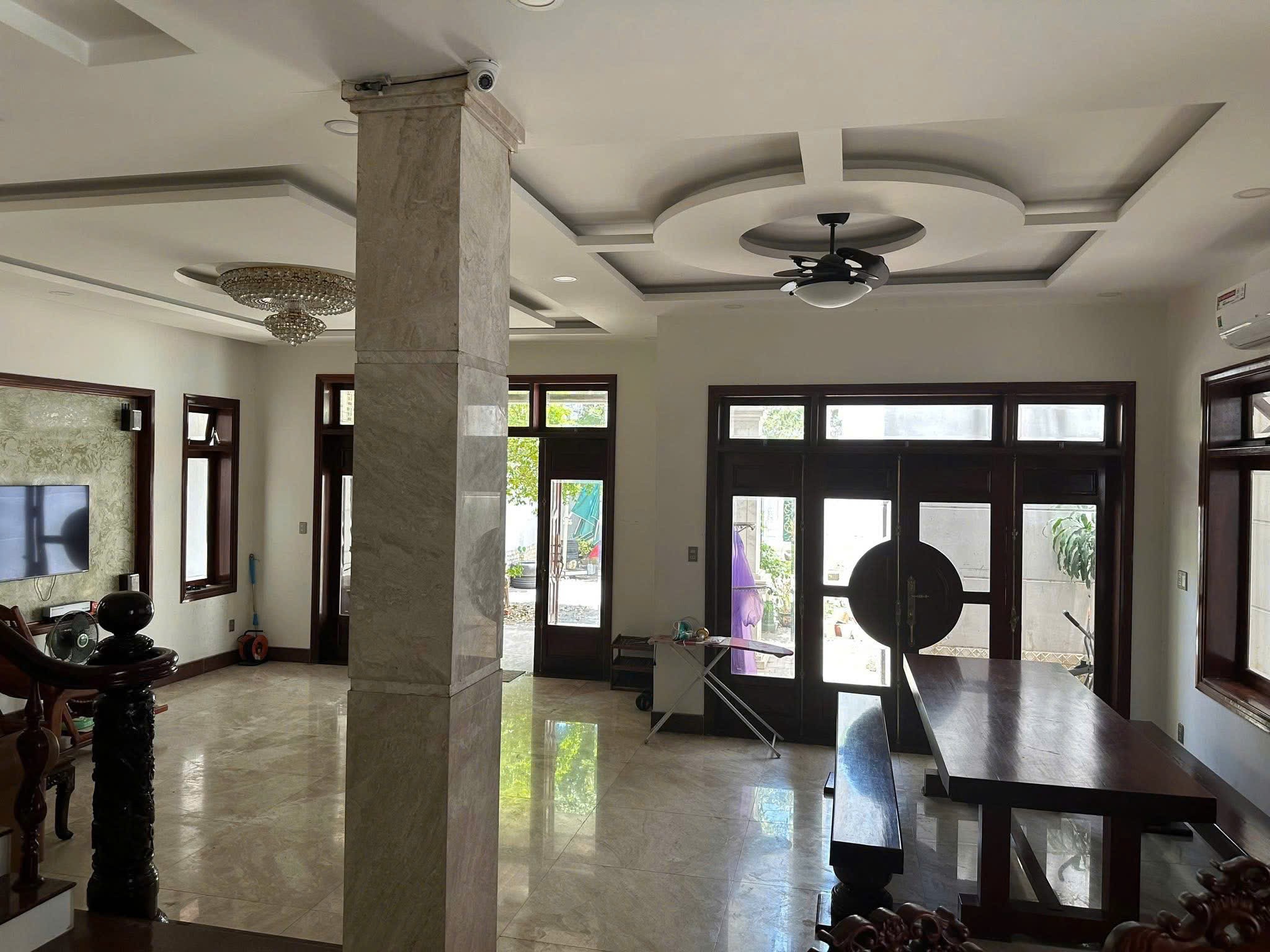 Cho thuê nhà mặt tiền Núi Thành Hải Châu Đà Nẵng dt đất 300m² – giá chỉ 30 tr 2