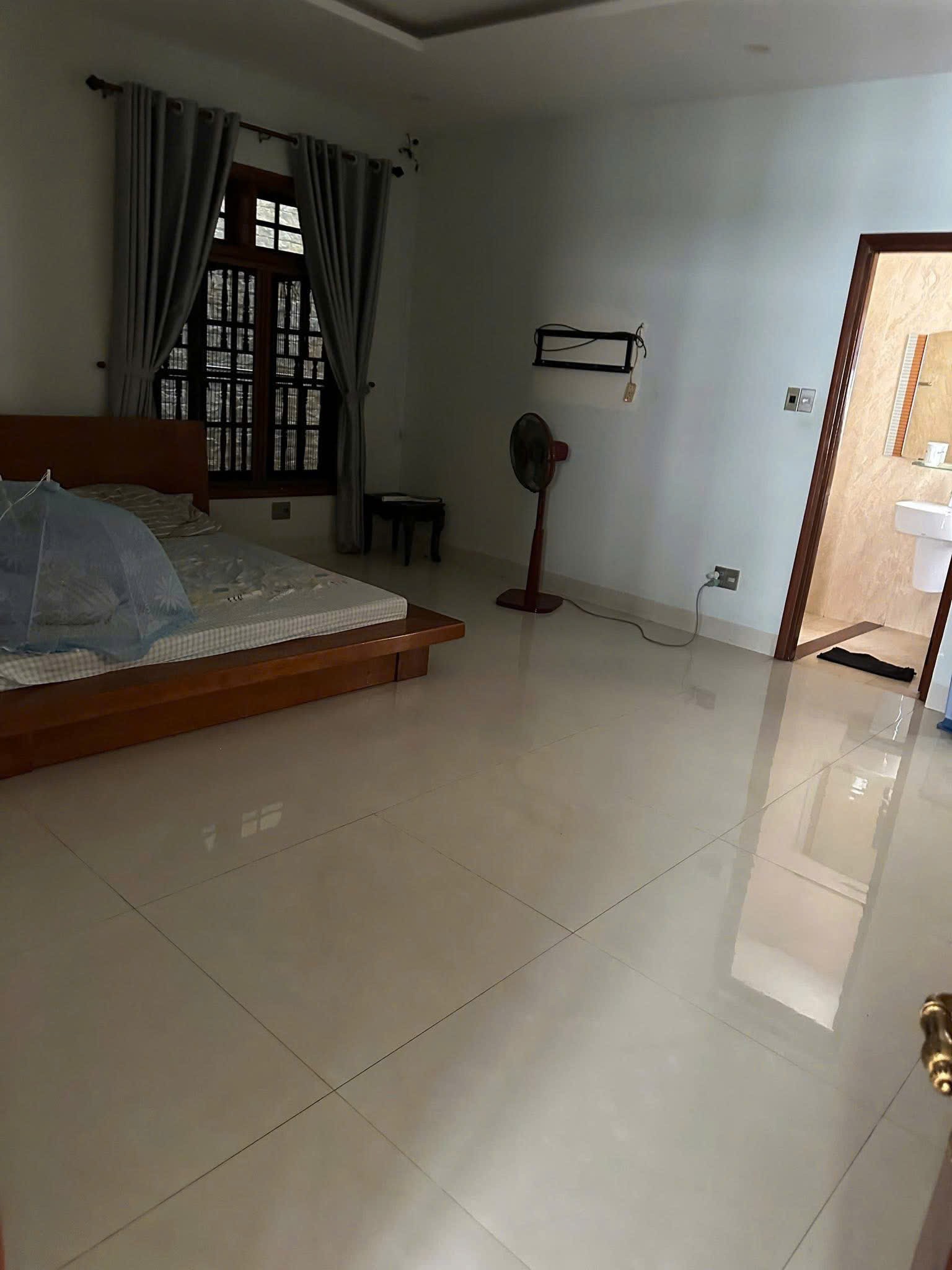 Cho thuê nhà mặt tiền Núi Thành Hải Châu Đà Nẵng dt đất 300m² – giá chỉ 30 tr 4