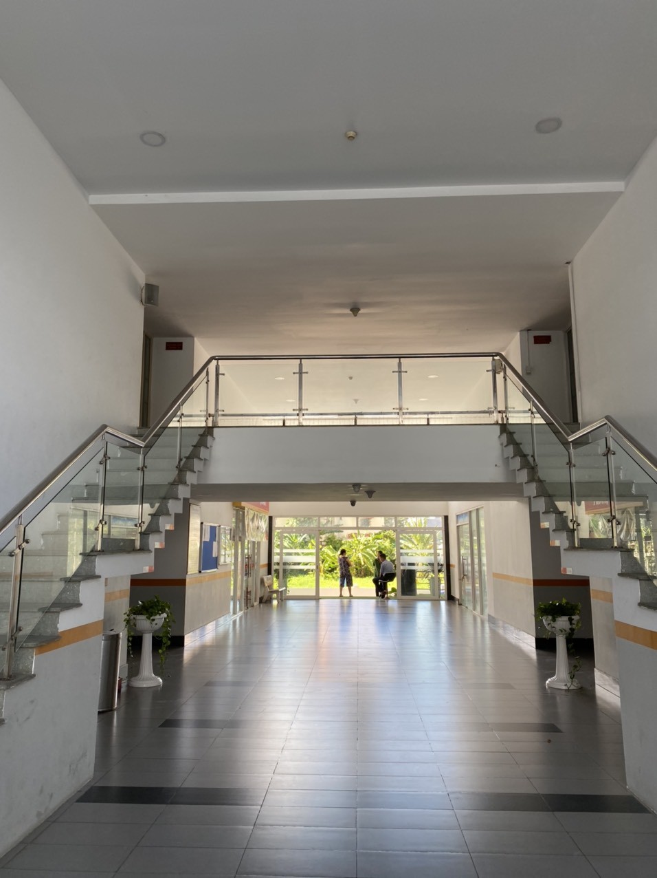 Cho thuê Văn phòng Phường Hiệp Bình Chánh, Thủ Đức, Diện tích 1800m², Giá Thương lượng 3