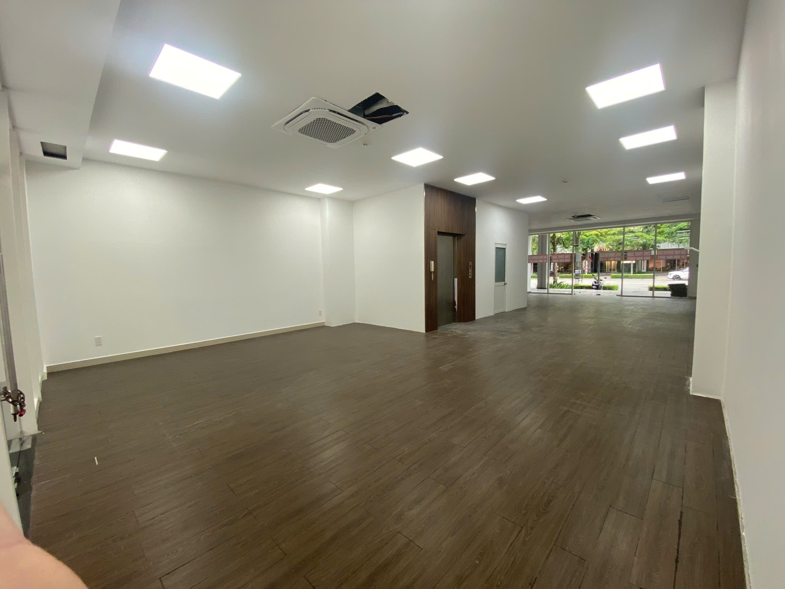 Cho thuê Nhà mặt tiền Phường Cát Lái, Quận 2, Diện tích 200m², Giá Thương lượng 2