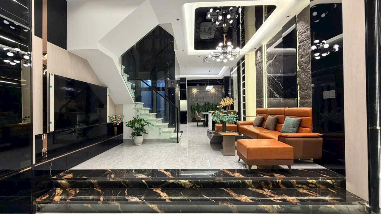 NHÀ ĐẸP KIÊU SA, CÓ THANG MÁY, NỘI THẤT TIỀN TỶ, ĐÀO TÔNG NGUYÊN