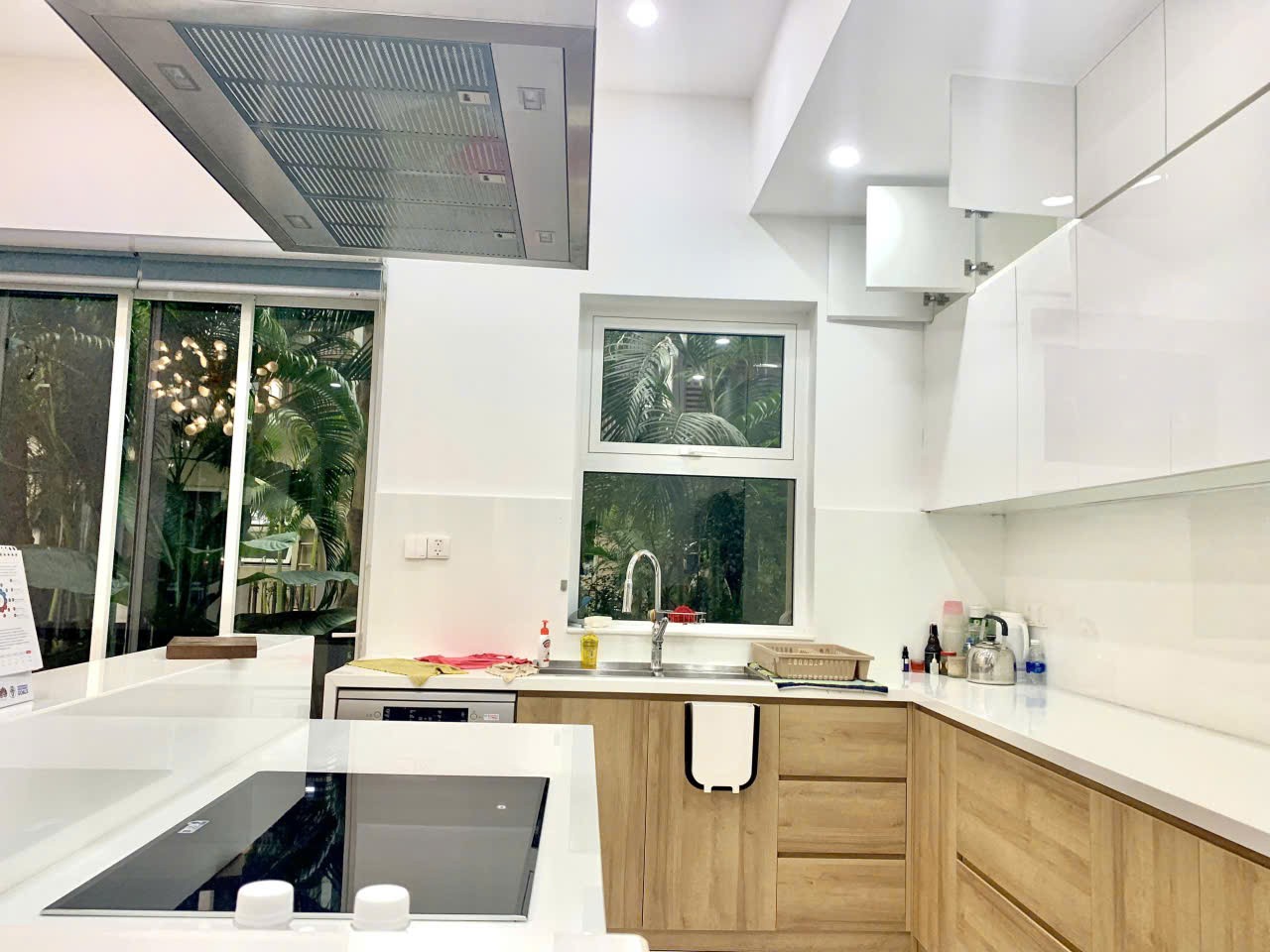 Cho thuê Biệt thự Quận 2, Hồ Chí Minh, Diện tích 136m², Giá 67 Triệu/tháng 9