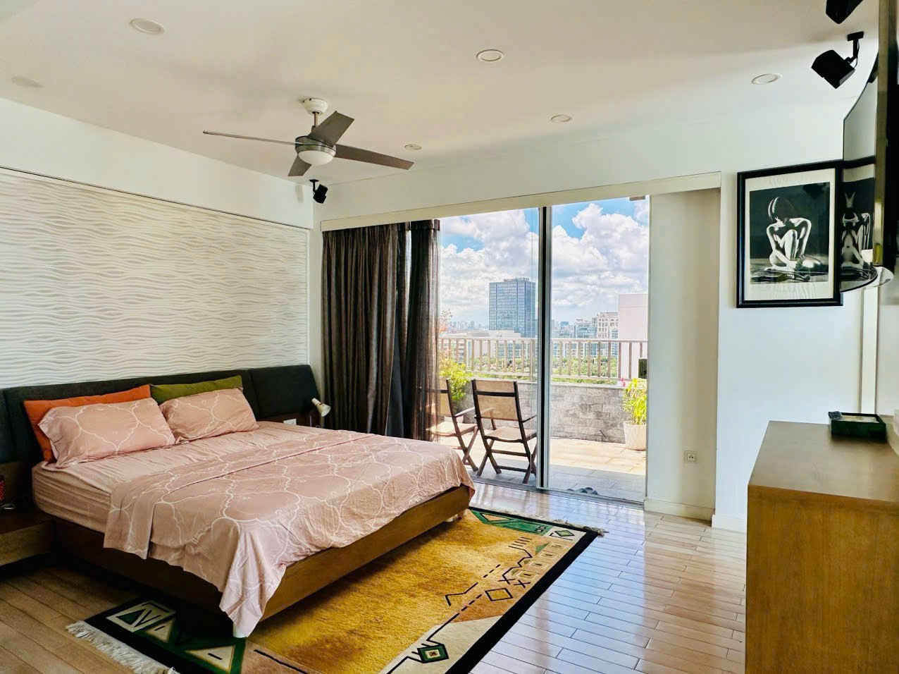 Cho thuê Căn hộ chung cư Phường Phú Mỹ, Quận 7, Diện tích 330m², Giá Thương lượng 5