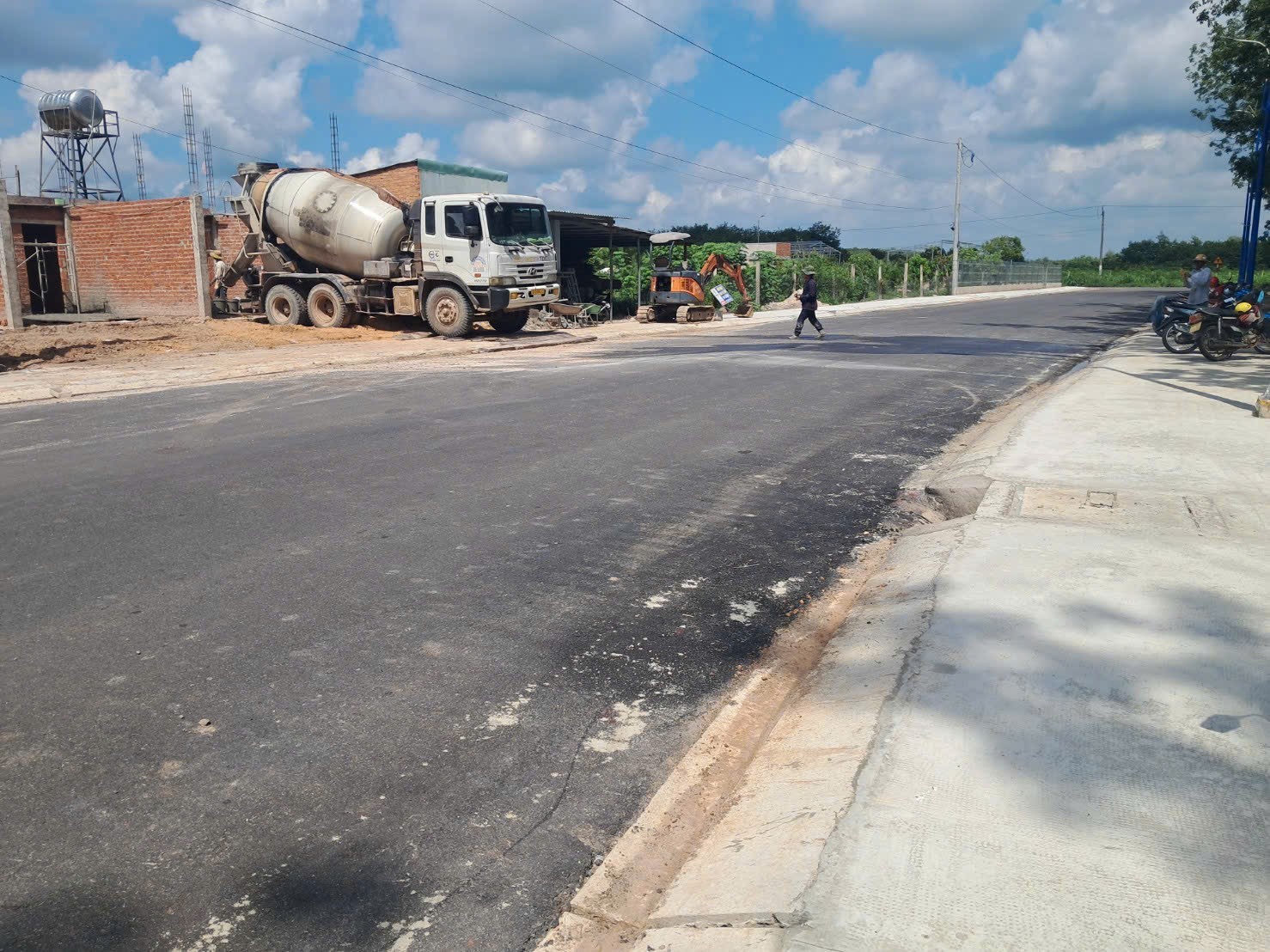 Cần bán nhanh khu đất vườn TT Chơn thành-TP Đồng Nai, dt 750m2 có sẵn 150 m2 thổ cư giá thương lượn 2