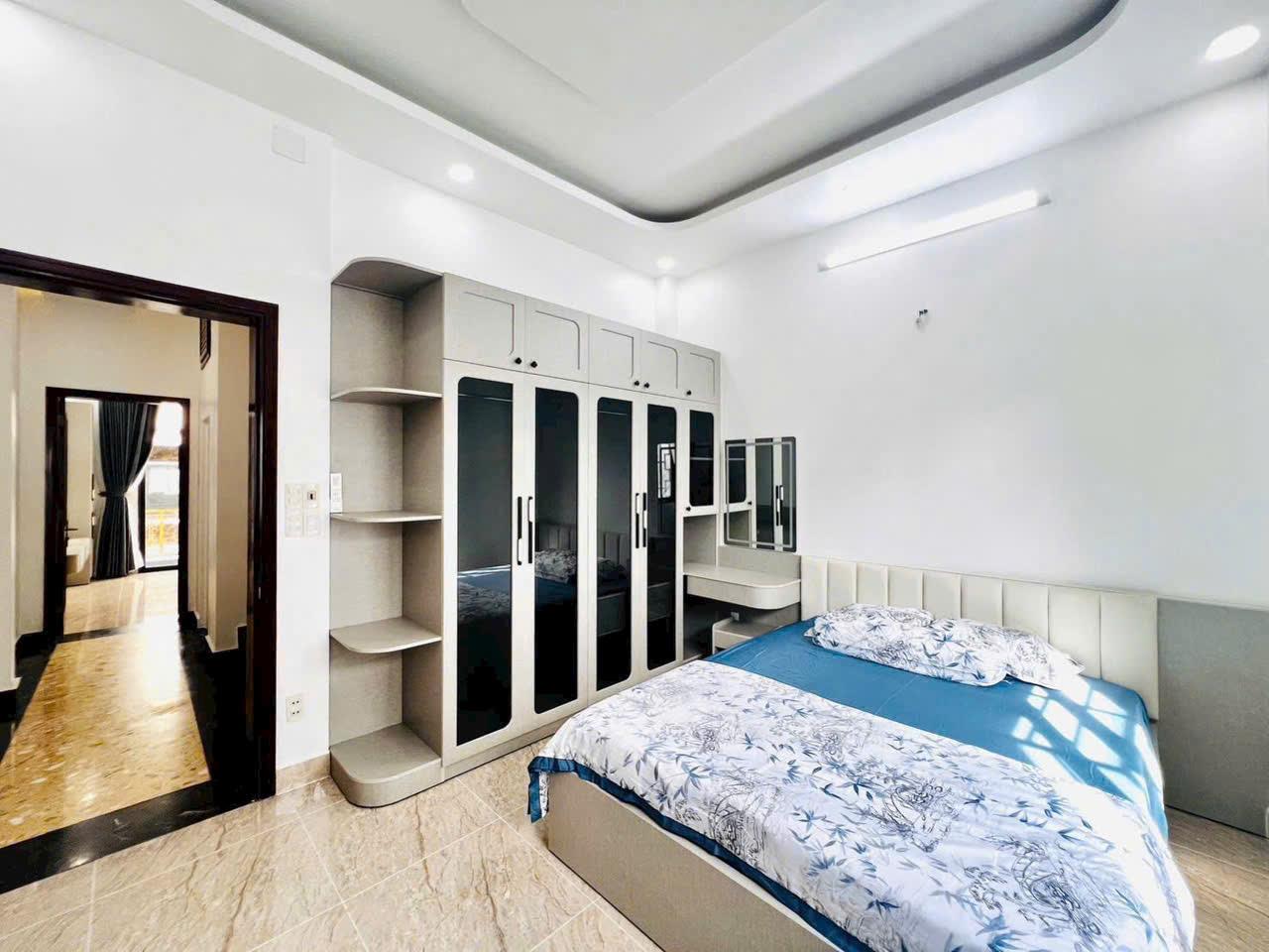 Nhà hẻm xe hơi Hoàng Quốc Việt, 4 tầng, nơi cán bộ ở, giá 10.5 tỷ 3
