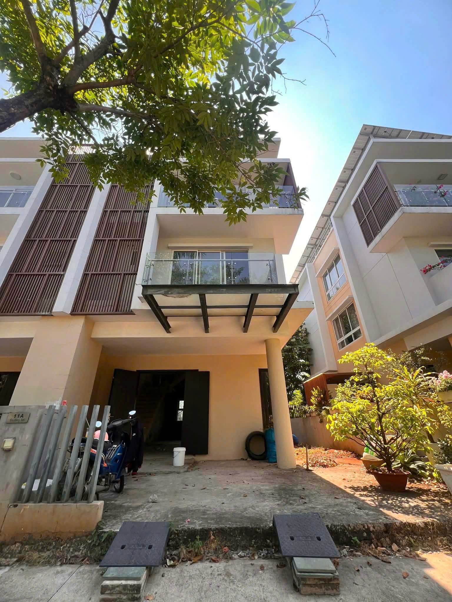 Cần bán Biệt thự Phường An Phú, Quận 2, Diện tích 146m², Giá 32 Tỷ 4