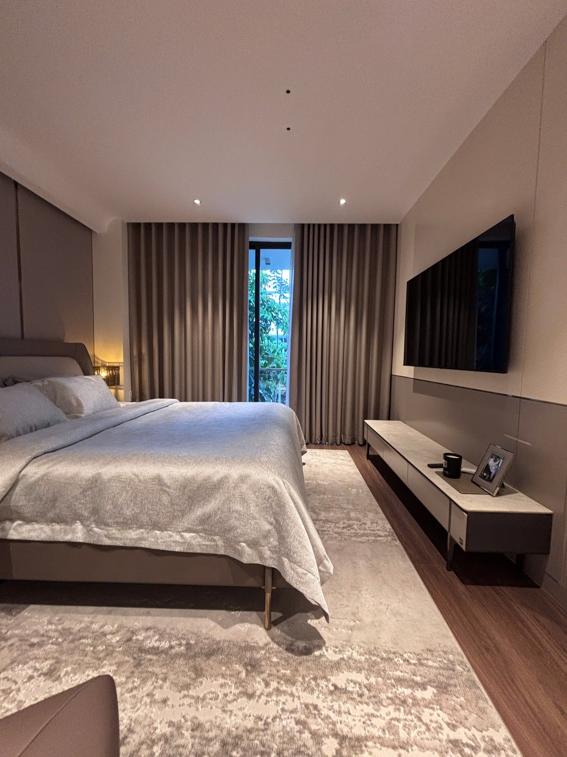 Cho thuê Biệt thự Phường Phú Hữu, Quận 9, Diện tích 200m², Giá Thương lượng 2