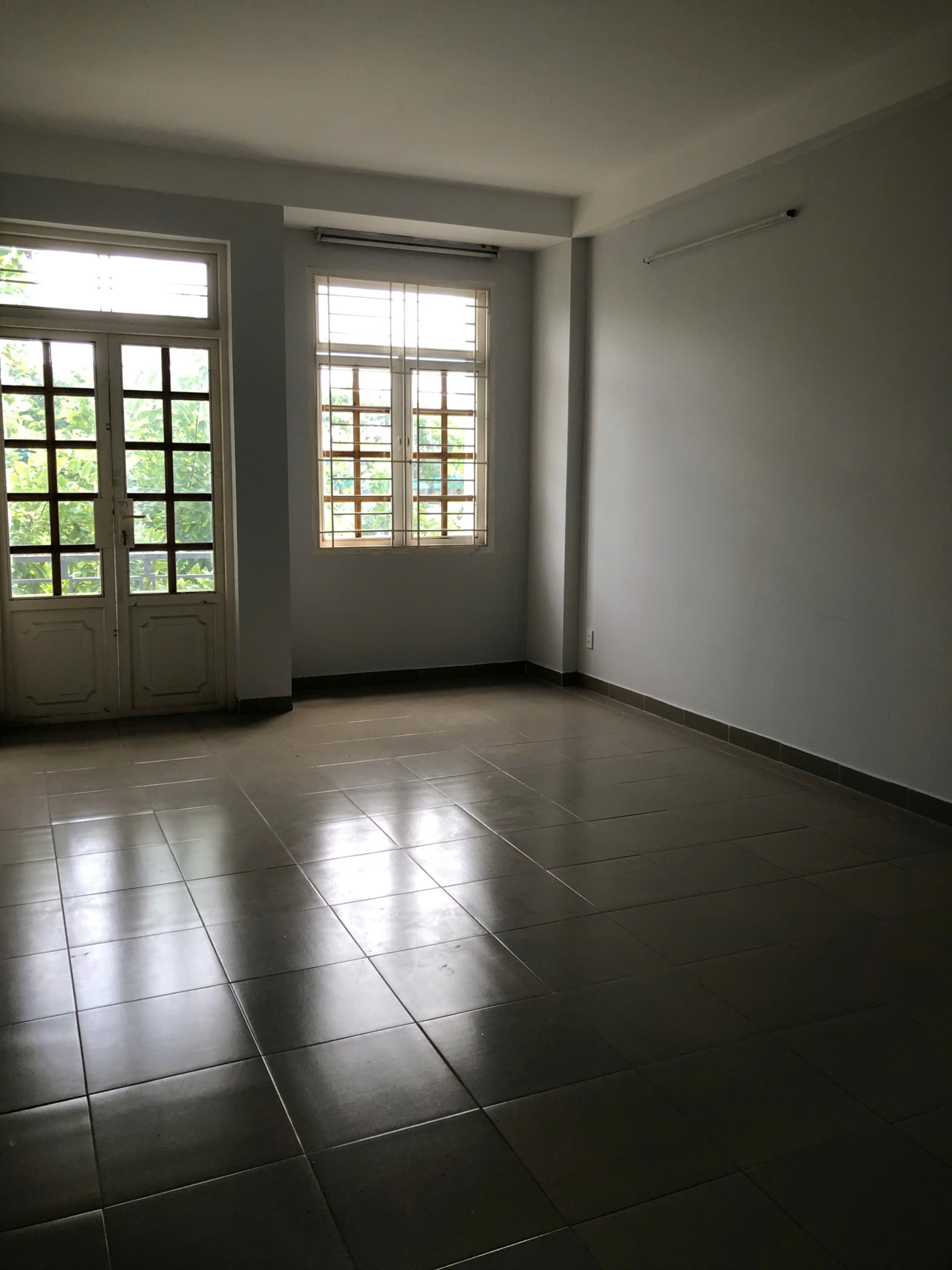 Cho thuê Nhà mặt tiền đường 30, Phường Tân Phong, Diện tích 72m², Giá 21 Triệu 6