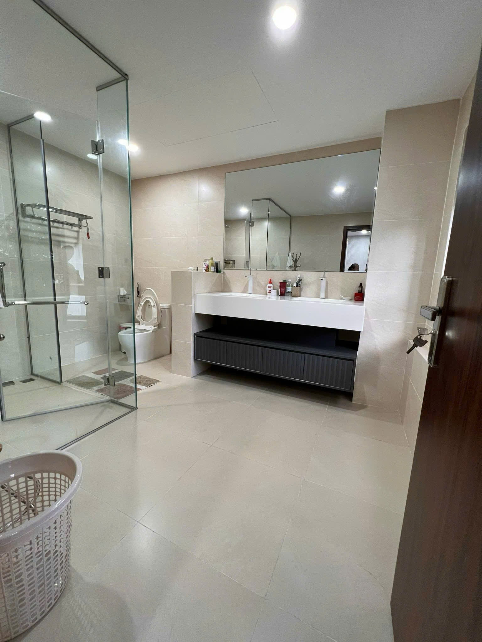 Cho thuê Nhà mặt tiền Quận 7, Hồ Chí Minh, Diện tích 144m², Giá Thương lượng 6