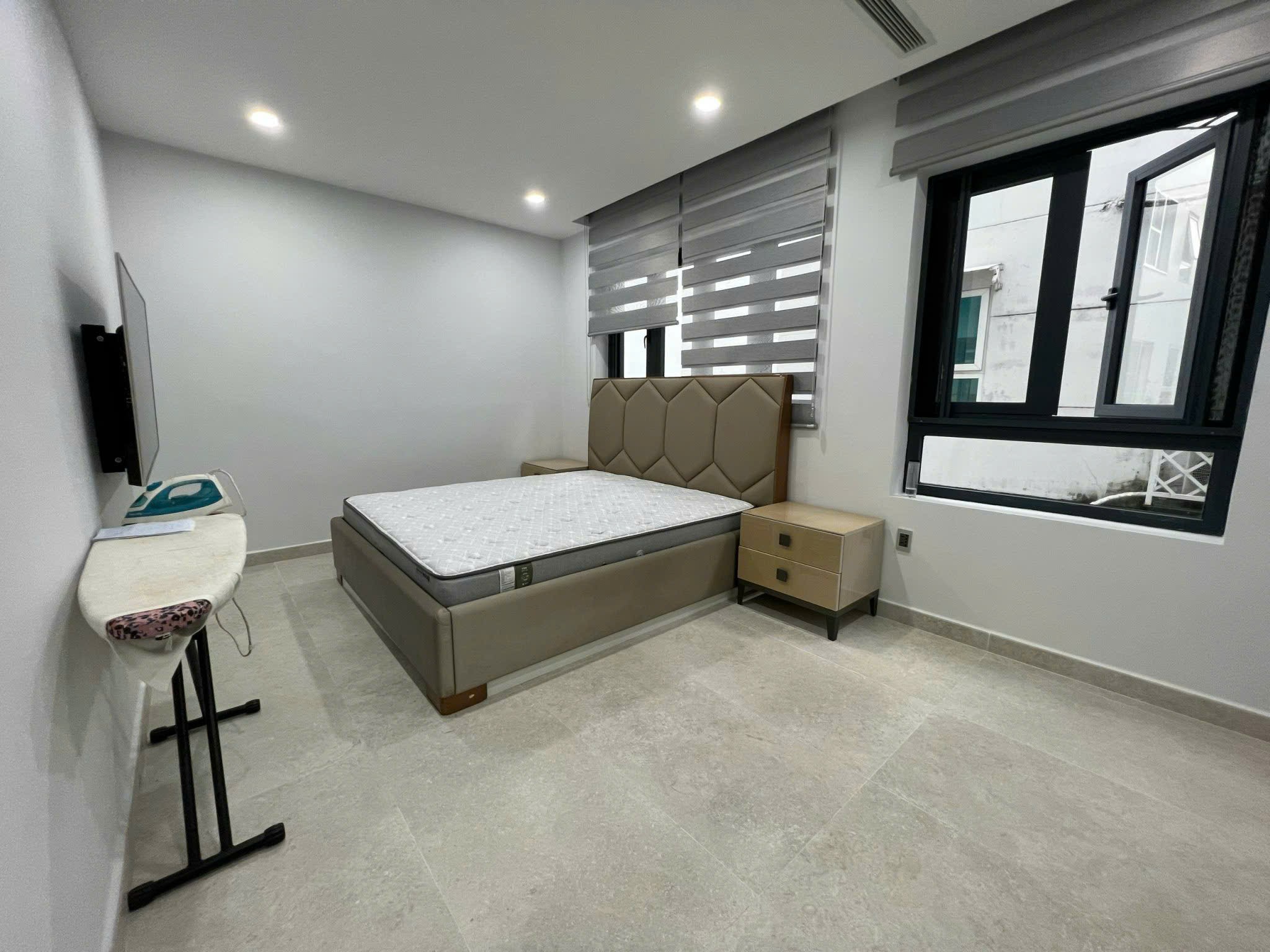Cho thuê Nhà mặt tiền Quận 7, Hồ Chí Minh, Diện tích 144m², Giá Thương lượng 5