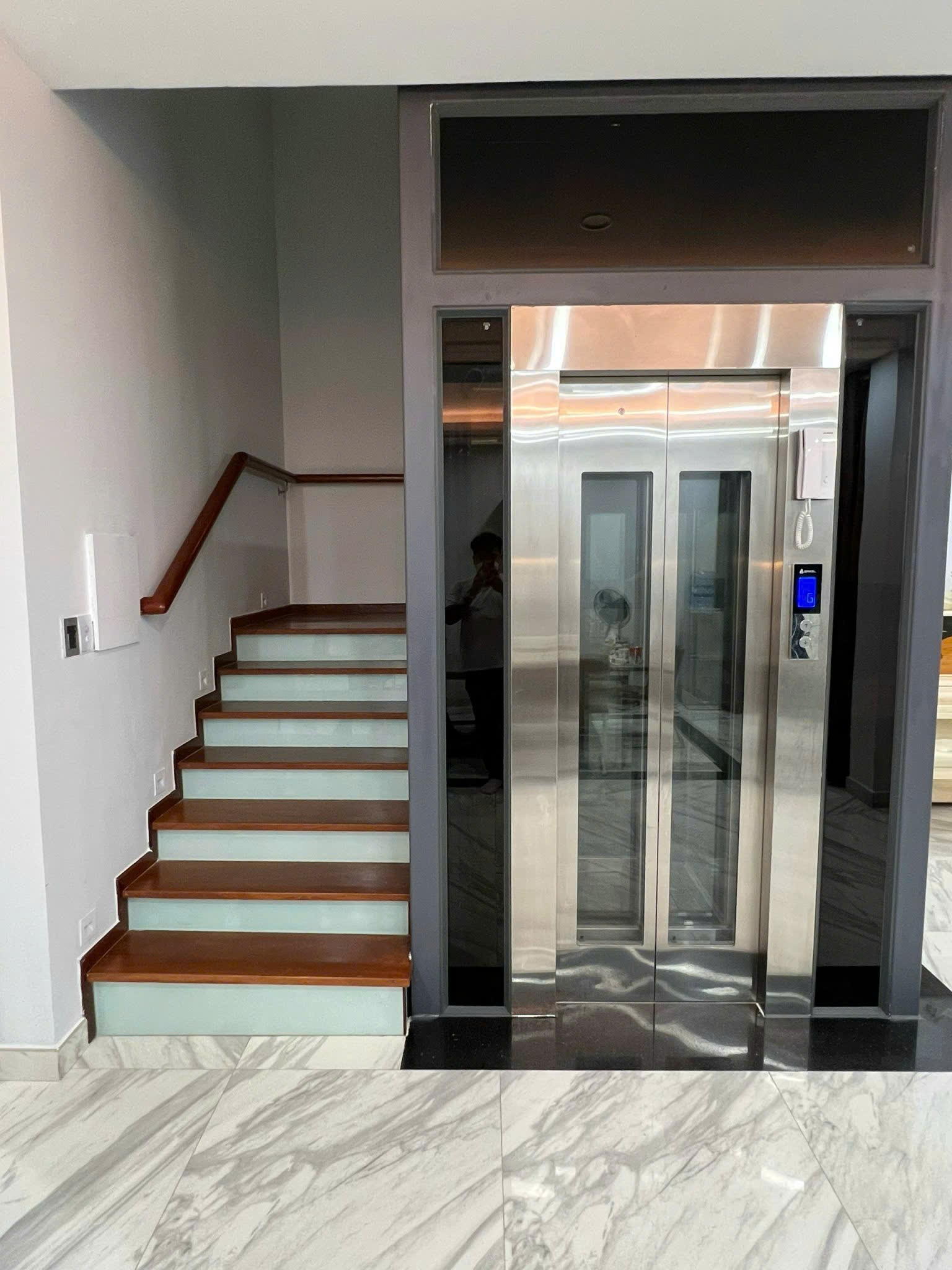 Cho thuê Nhà mặt tiền Quận 7, Hồ Chí Minh, Diện tích 144m², Giá Thương lượng 7