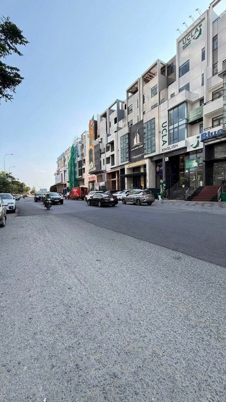 Cần bán Nhà mặt tiền Phường Bình Trưng Tây, Quận 2, Diện tích 320m², Giá 210 Tỷ 3