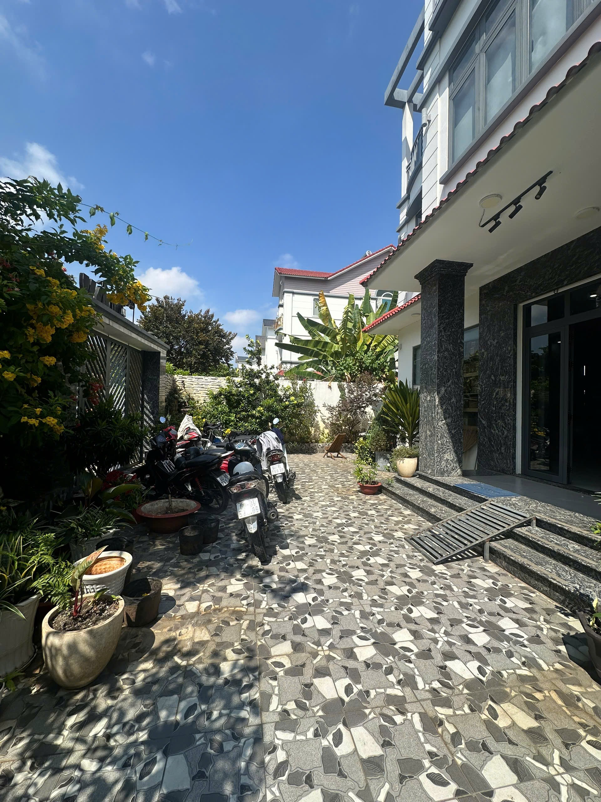 Cần bán Nhà mặt tiền Quận 9, Hồ Chí Minh, Diện tích 275m², Giá 45.5 Tỷ