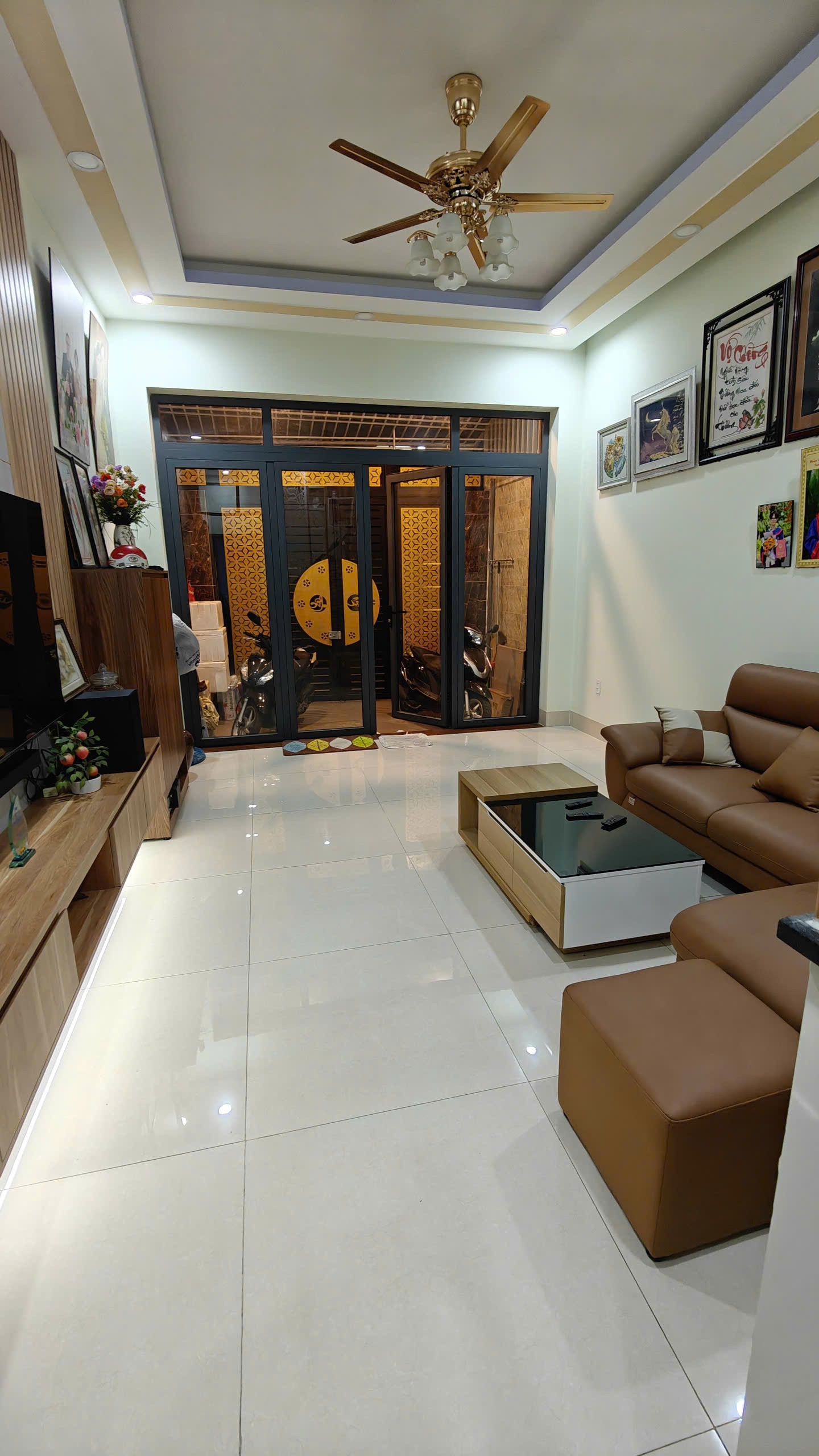 Cần bán Nhà mặt tiền Phường Hiệp Phú, Quận 9, Diện tích 71m², Giá 09.5 Tỷ 3