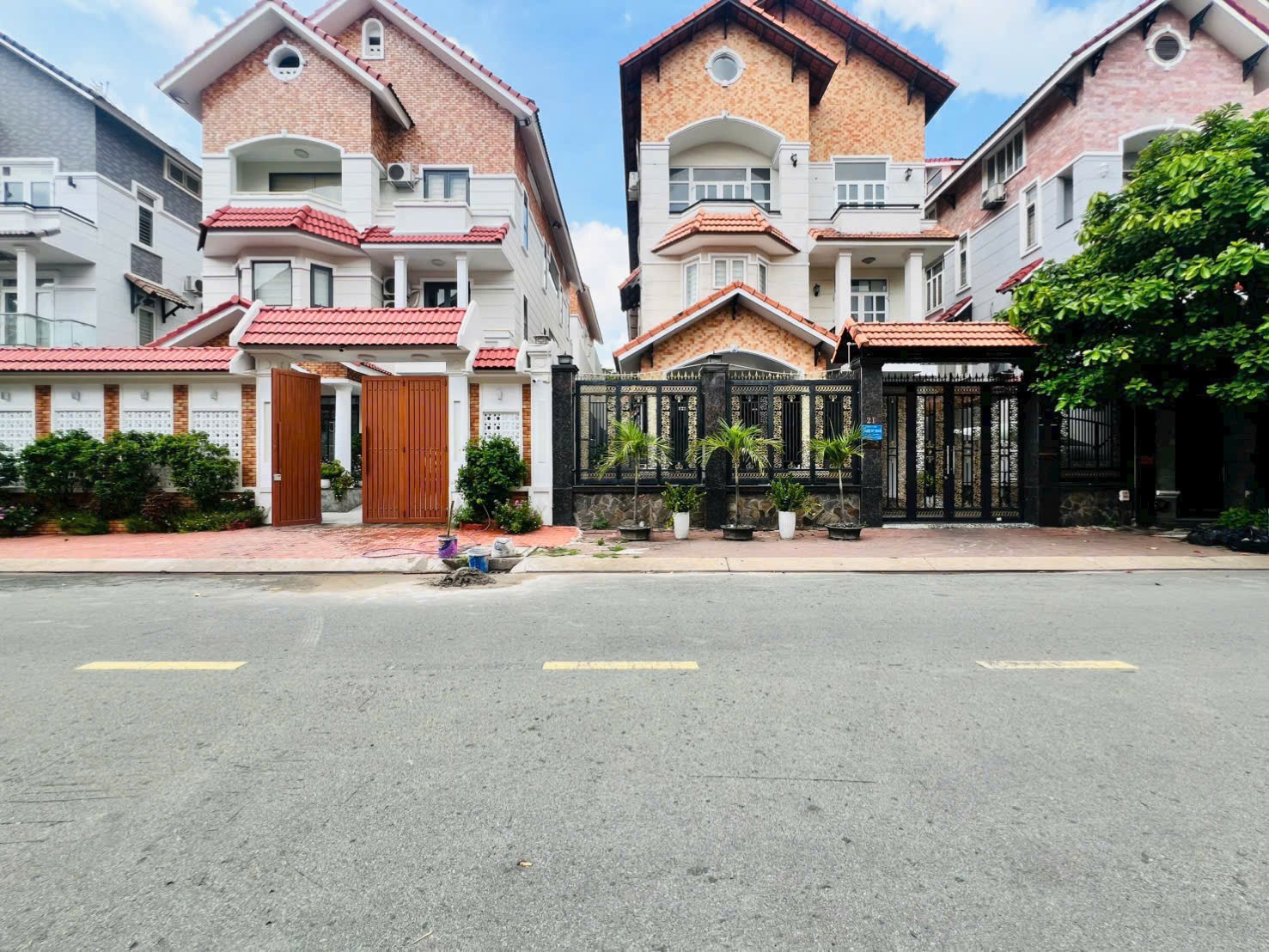 Cần bán Biệt thự Phường Phú Mỹ, Quận 7, Diện tích 250m², Giá 37.5 Tỷ 2