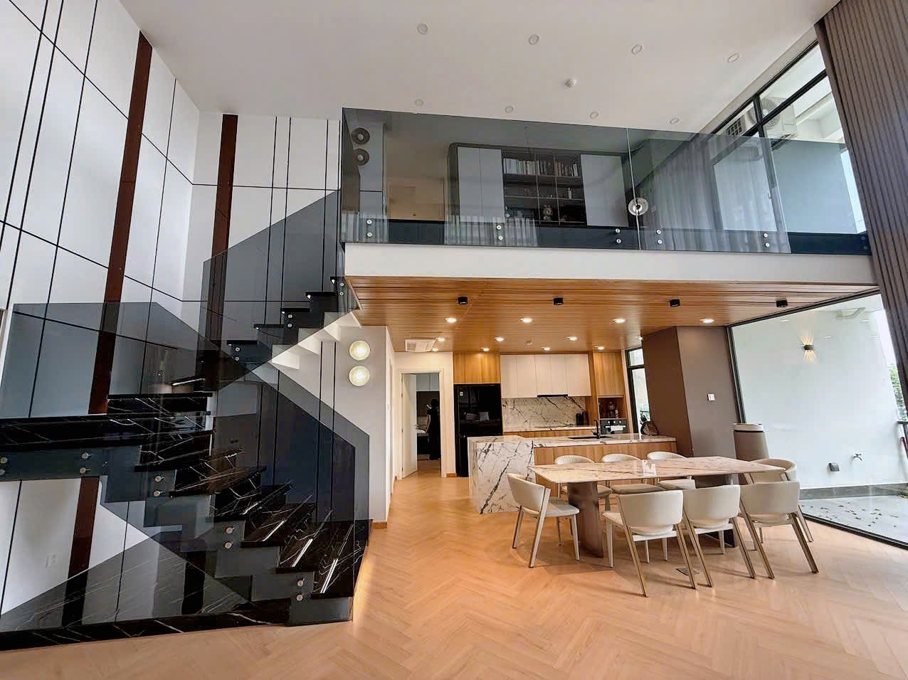 Cần bán Căn hộ chung cư Quận 2, Hồ Chí Minh, Diện tích 238m², Giá 13 Tỷ 16