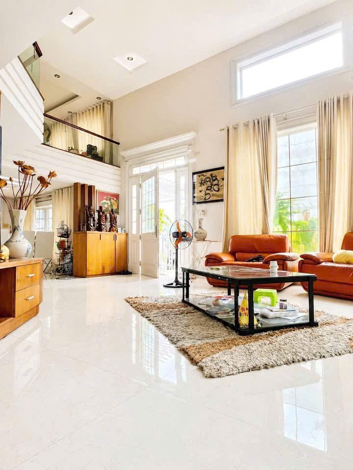 Cần bán Biệt thự Quận 9, Hồ Chí Minh, Diện tích 190m², Giá 24 Tỷ 10