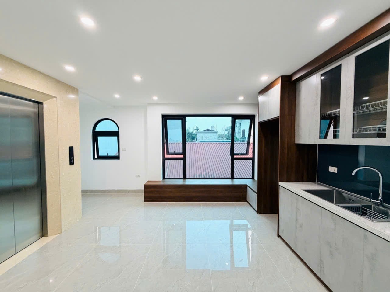SIÊU PHẨM NHÀ ĐẸP THẠCH BÀN – CỔ LINH6 TẦNG • FULL NỘI THẤT • GIÁ NHỈNH 8 TỶ 3