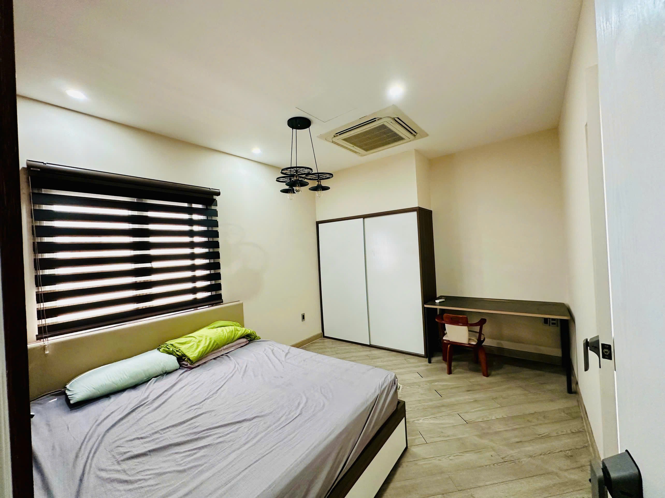 Cho thuê Nhà mặt tiền Quận 9, Hồ Chí Minh, Diện tích 144m², Giá Thương lượng