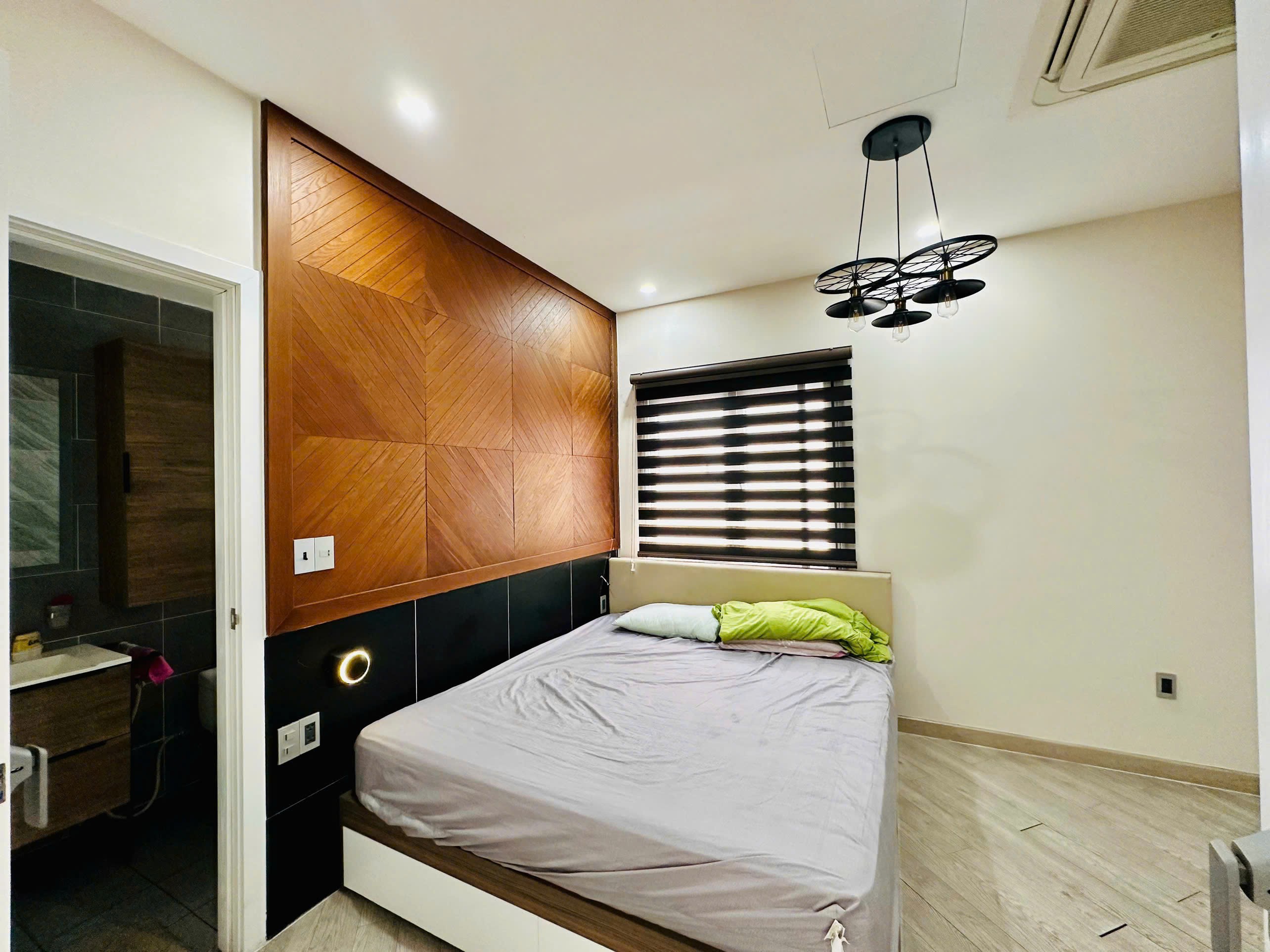 Cho thuê Nhà mặt tiền Quận 9, Hồ Chí Minh, Diện tích 144m², Giá Thương lượng 5
