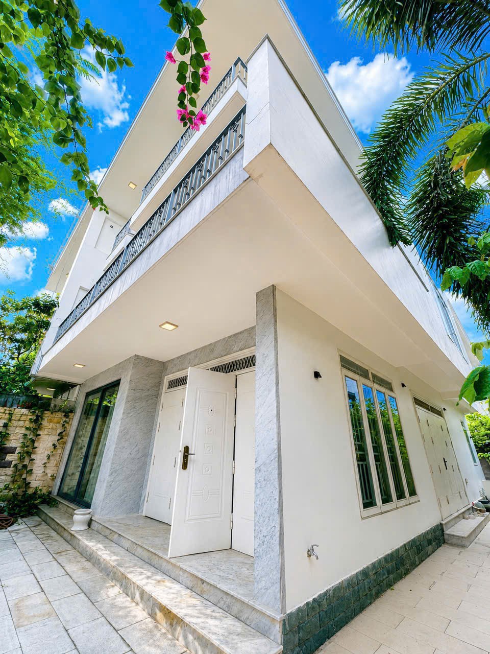 Cần bán Biệt thự Phường Phước Long B, Quận 9, Diện tích 180m², Giá 022 Tỷ