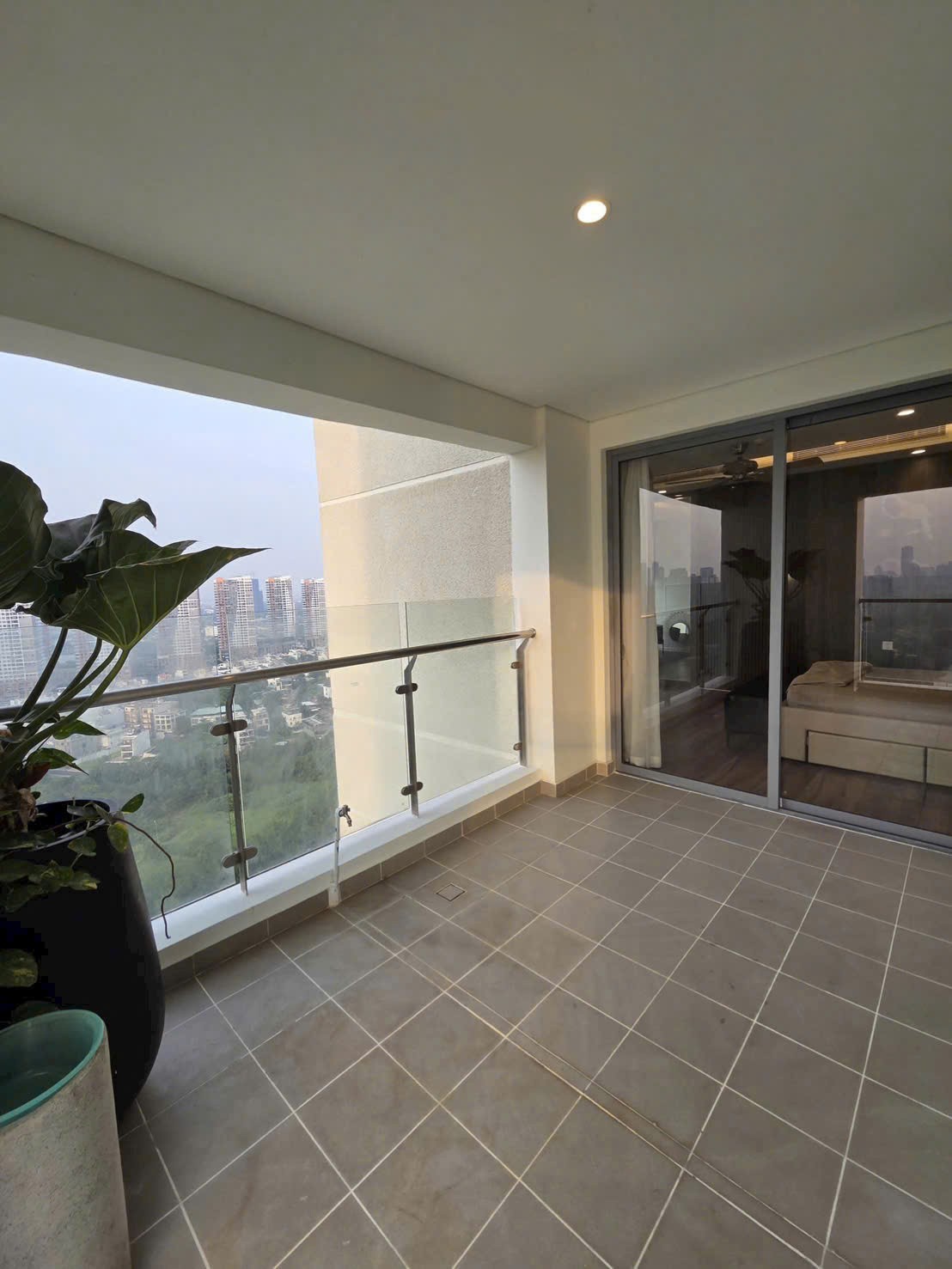 Cho thuê Căn hộ chung cư Quận 2, Hồ Chí Minh, Diện tích 250m², Giá Thương lượng 3