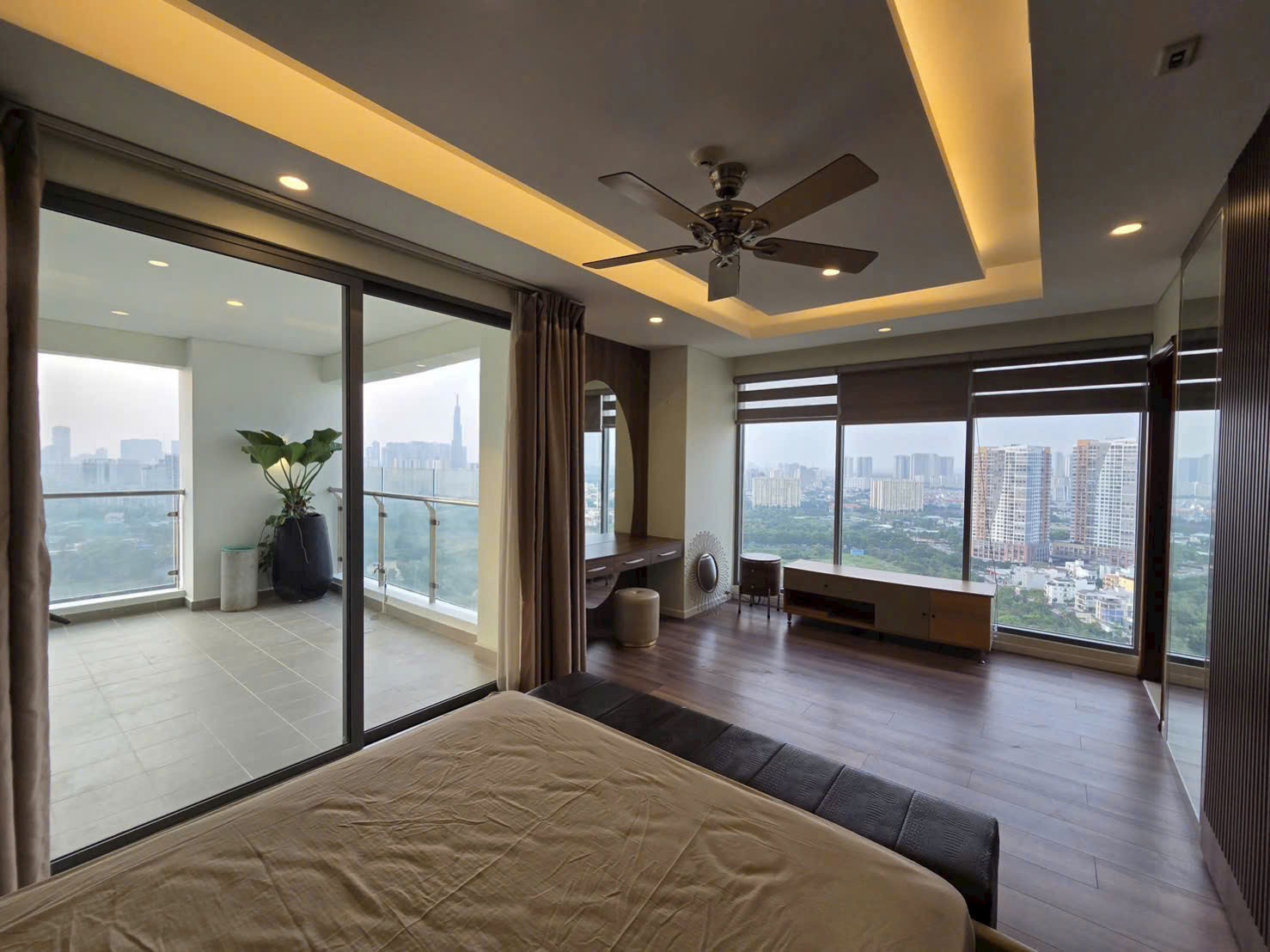 Cho thuê Căn hộ chung cư Quận 2, Hồ Chí Minh, Diện tích 250m², Giá Thương lượng 5