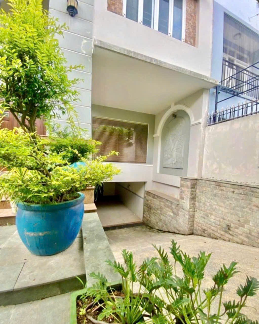 Cho thuê Biệt thự Phường Phú Mỹ, Quận 7, Diện tích 220m², Giá 060 Triệu/tháng 12