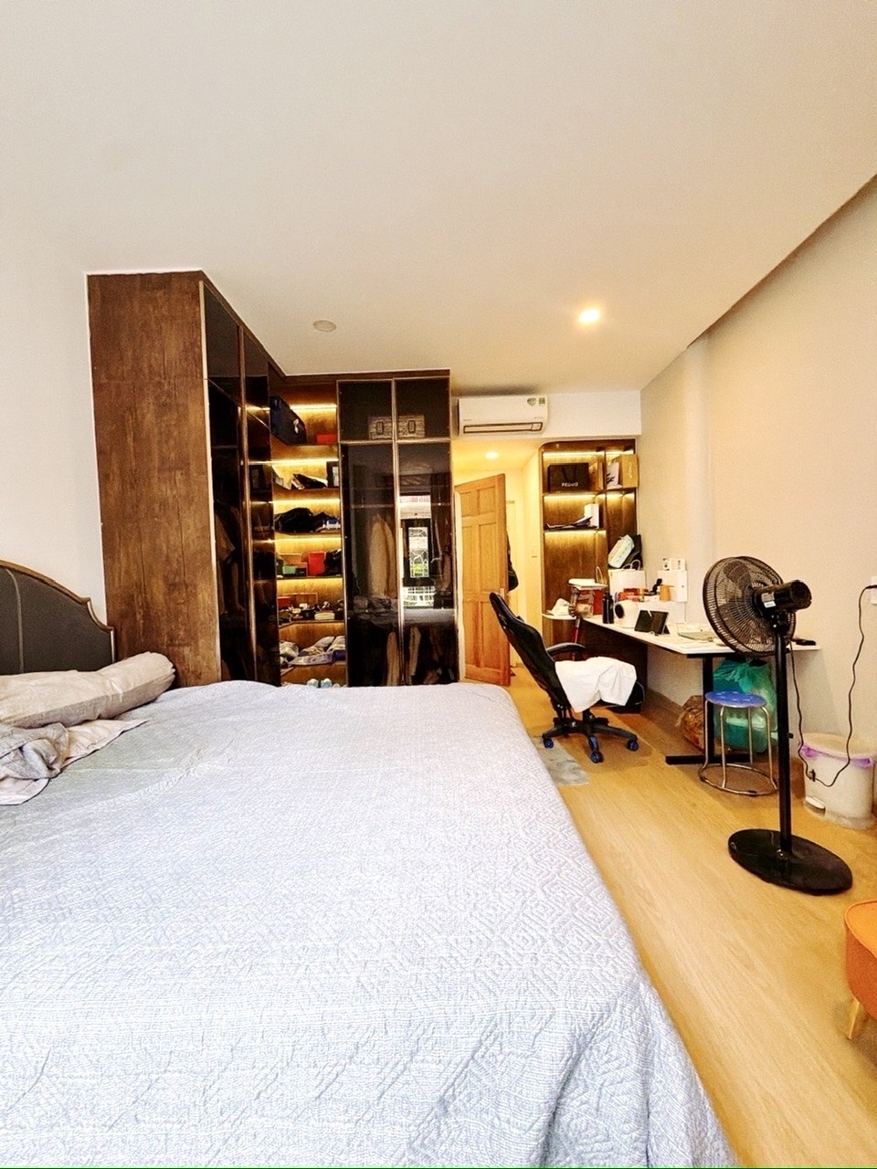 BÁN NHÀ ĐẸP 5 TẦNG-  MẶT TIỀN Đ.SỐ XE HƠI ĐẬU CỬA-  LƯU THÔNG TÂN VĨNH- KHÁNH HỘI- HOÀNG DIỆU - 4