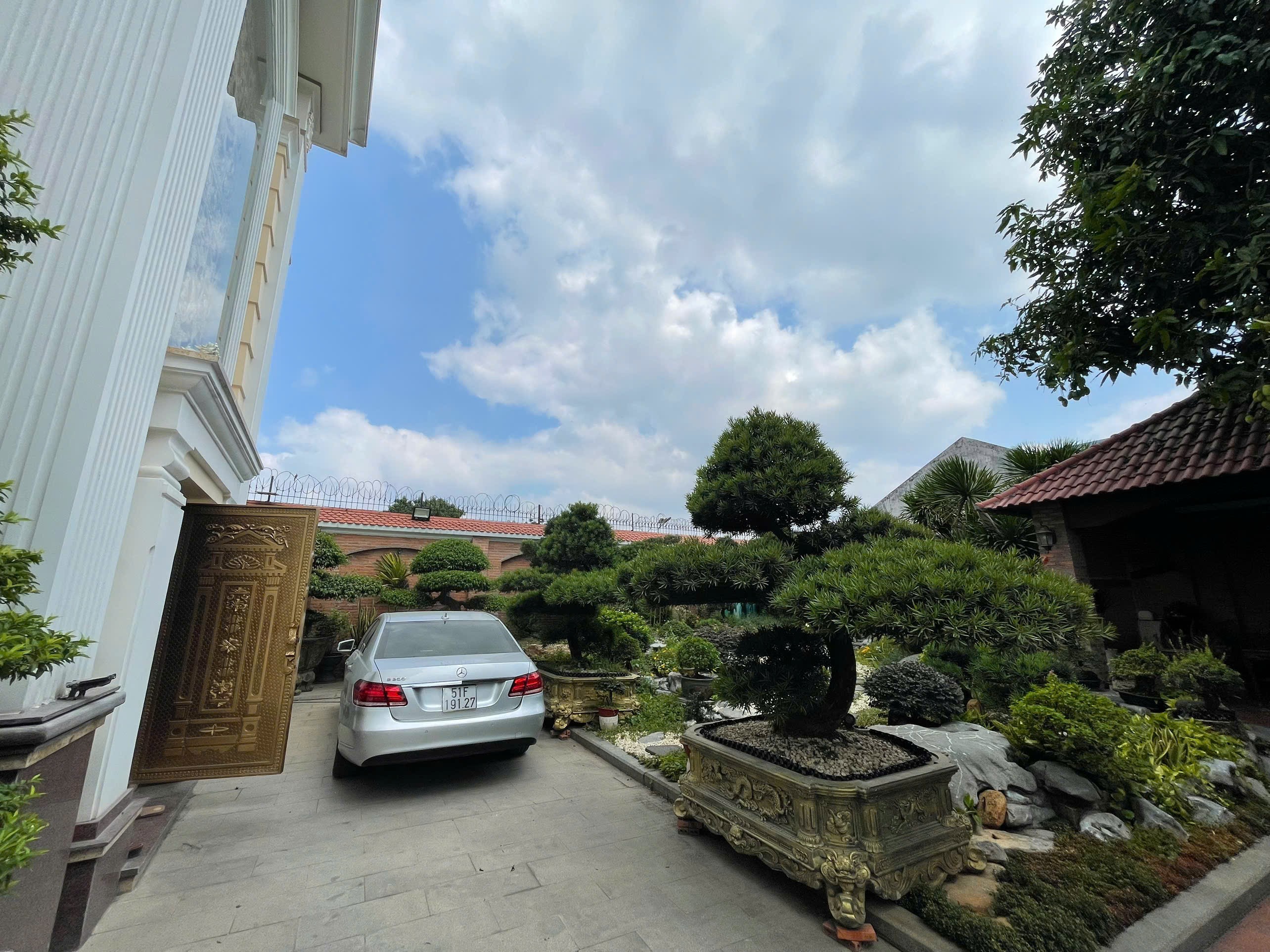 Cần bán Biệt thự Phường Bình Trưng Đông, Quận 2, Diện tích 652m², Giá 40 Tỷ 8