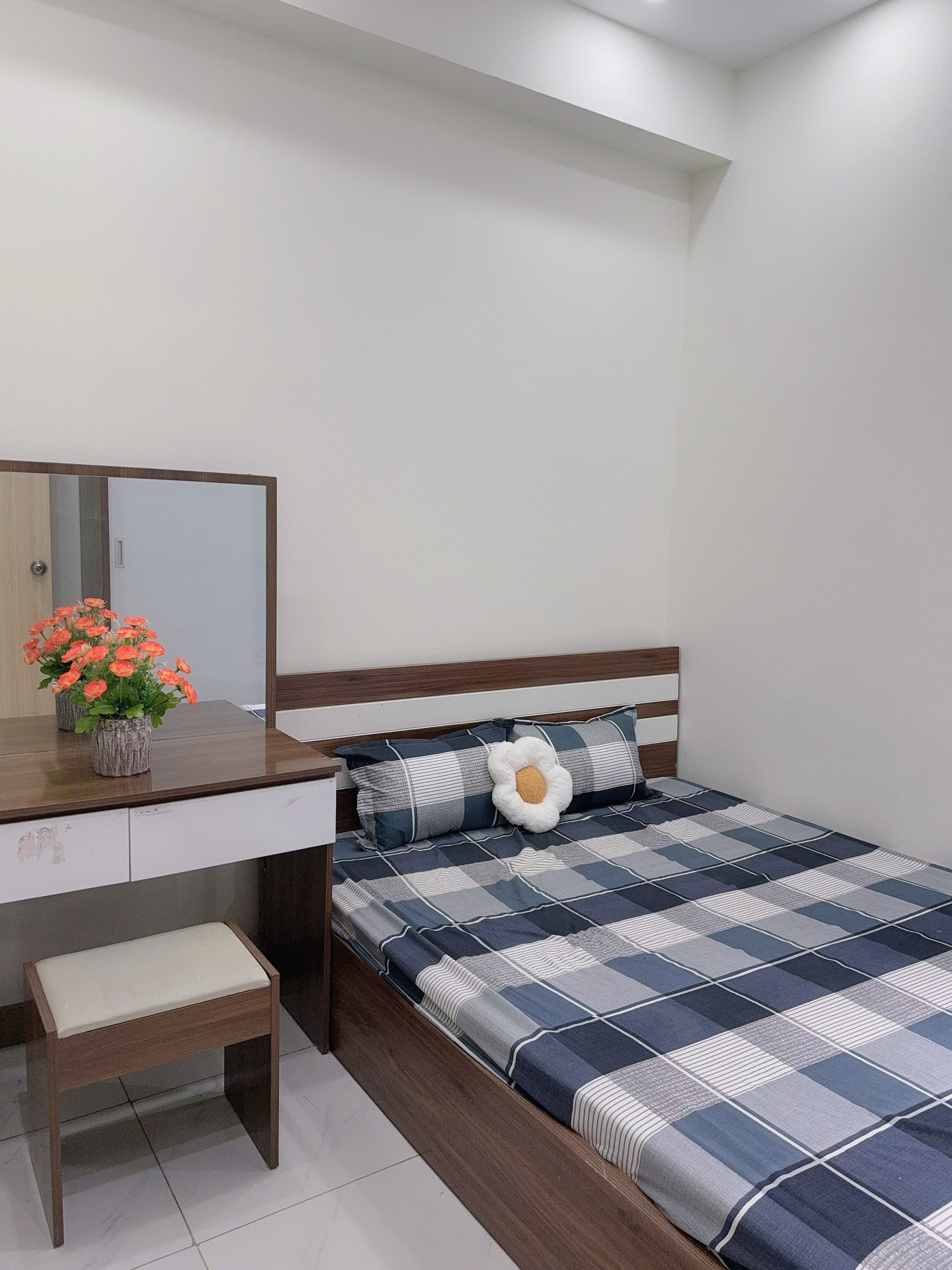 Cần bán căn hộ 68,5m2, 2Pn, tầng 8 tại Thanh Hà-Hà Đông 6