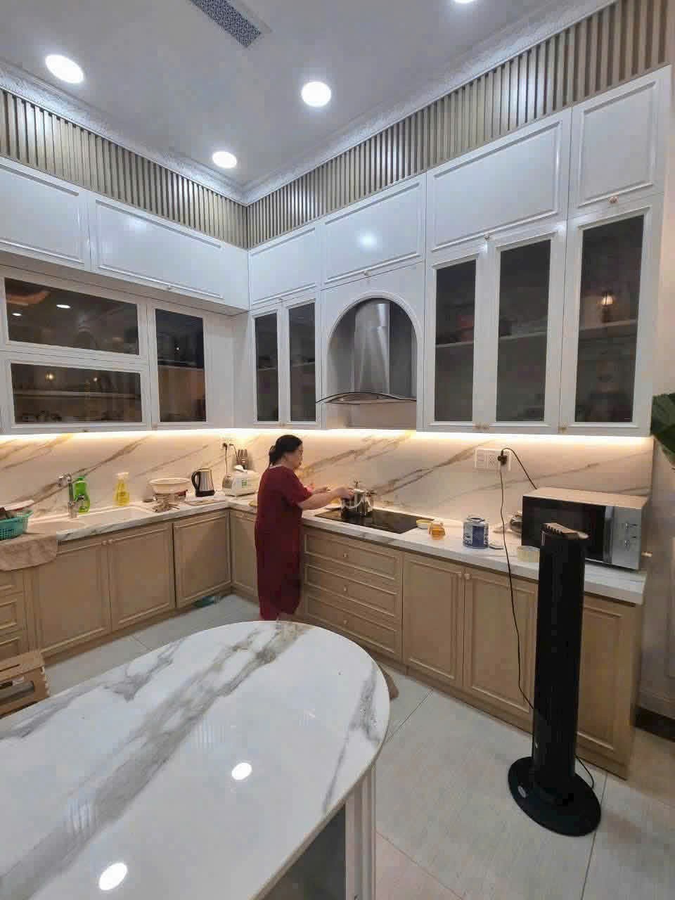 Cần bán Biệt thự Phường 13, Bình Thạnh, Diện tích 200m², Giá 37 Tỷ 4