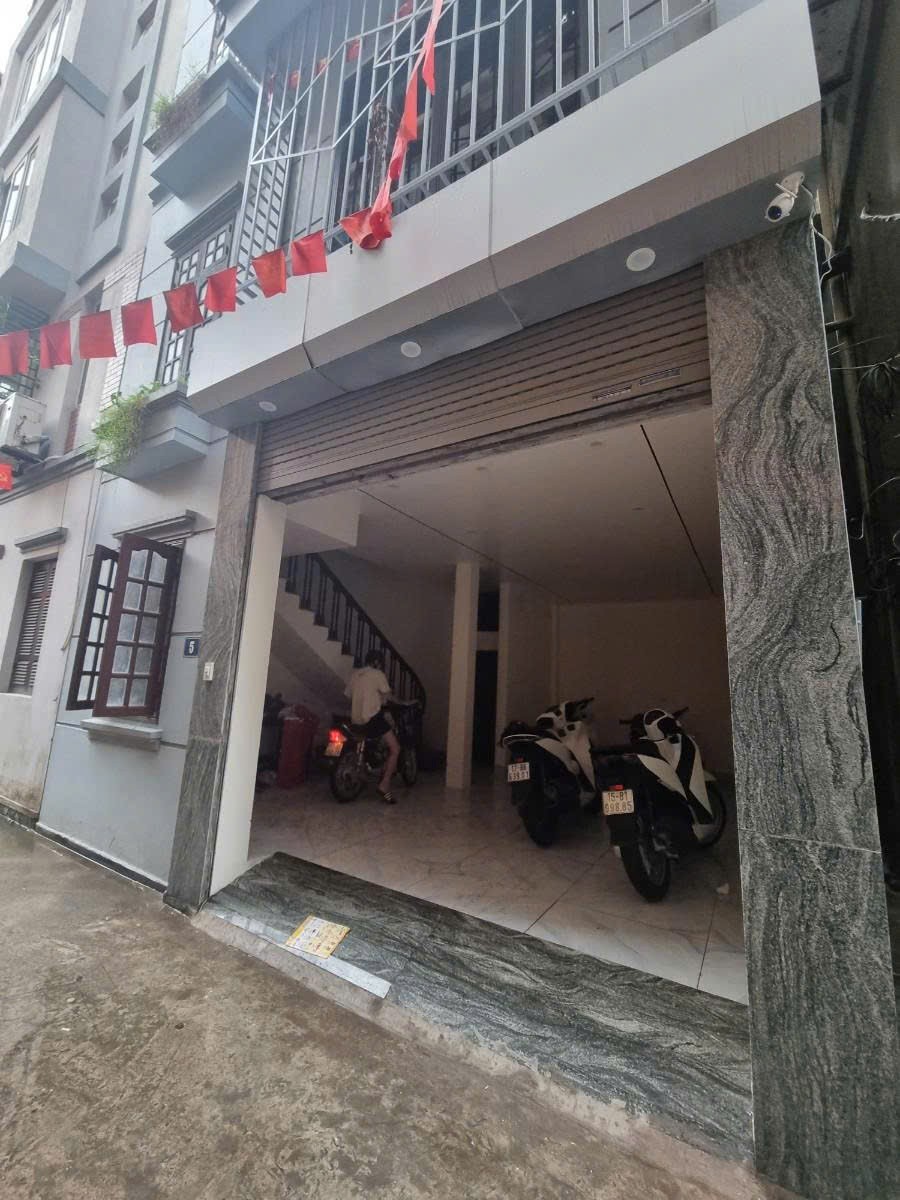 BÁN NHÀ NGUYỄN TRÃI, CÁCH PHỐ 35M, LÔ GÓC, DT45M2 5T, Ô TÔ TRÁNH, Ở CHO THUÊ, CHỈ 14.X TỶ 3