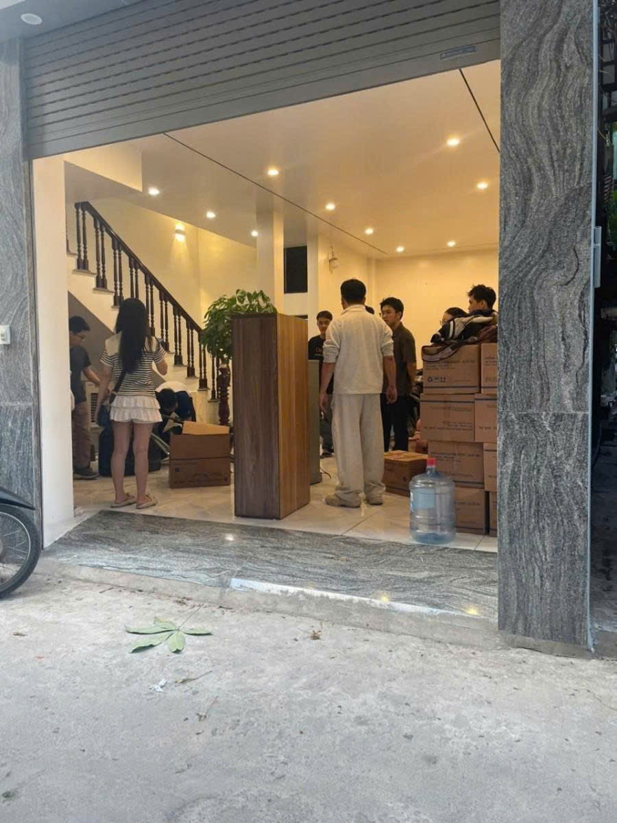 BÁN NHÀ NGUYỄN TRÃI, CÁCH PHỐ 35M, LÔ GÓC, DT45M2 5T, Ô TÔ TRÁNH, Ở CHO THUÊ, CHỈ 14.X TỶ 4