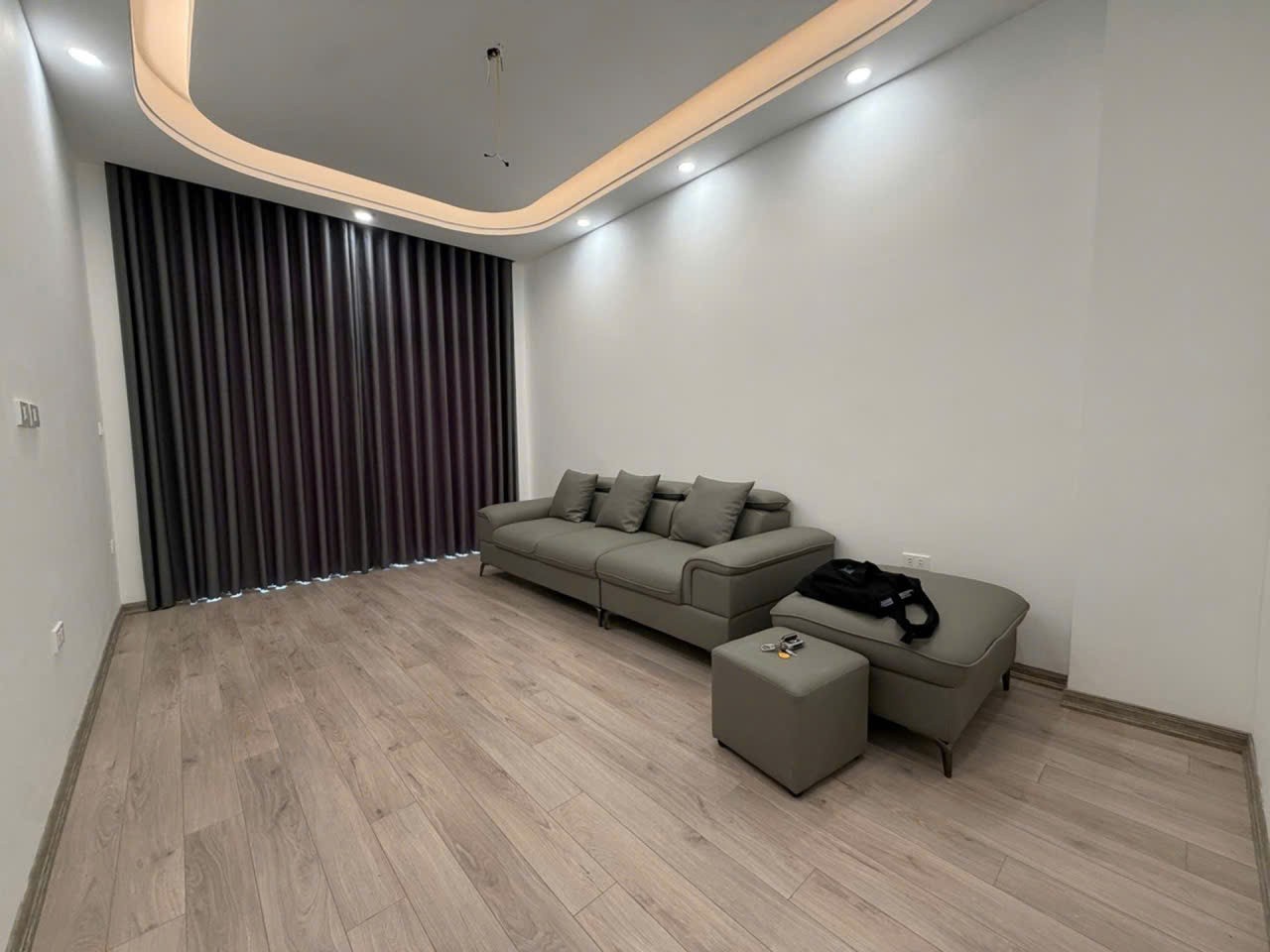BÁN NHÀ ĐẸP PHÚC LỢI – 6 TẦNG – THANG MÁY , NGÕ Ô TÔ THÔNG – FULL NỘI THẤT – CHỈ 8,X TỶ