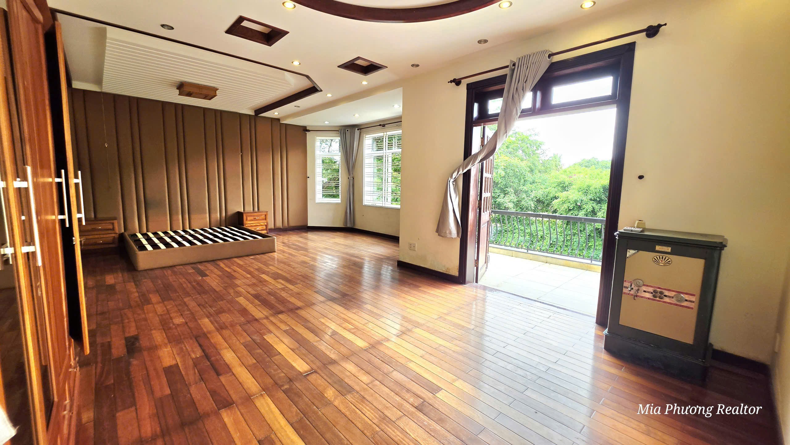 Cho thuê Biệt thự Quận 2, Hồ Chí Minh, Diện tích 200m², Giá 68 Triệu/tháng 2