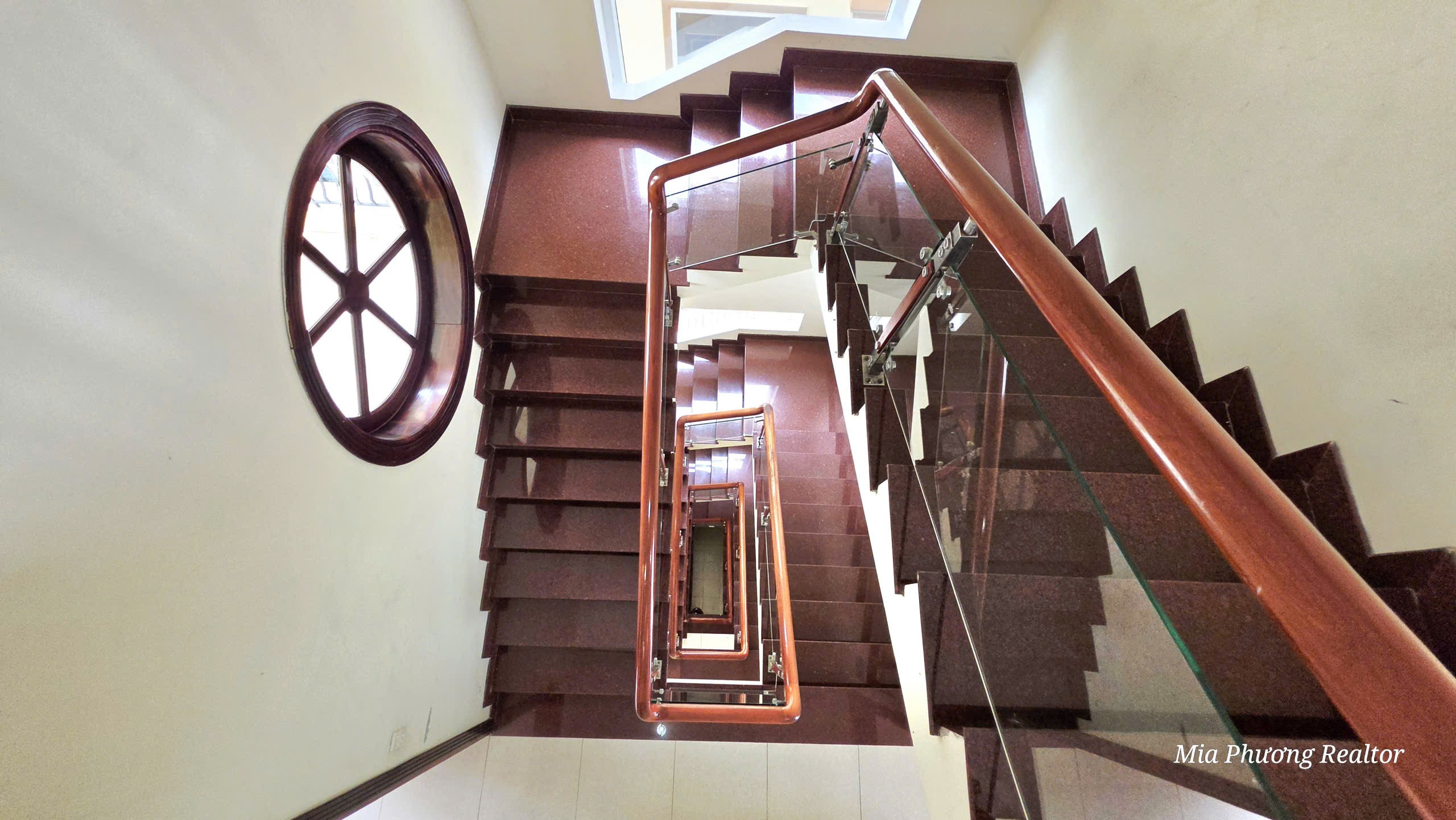 Cho thuê Biệt thự Phường Thủ Thiêm, Quận 2, Diện tích 240m², Giá 68 Triệu/tháng 2
