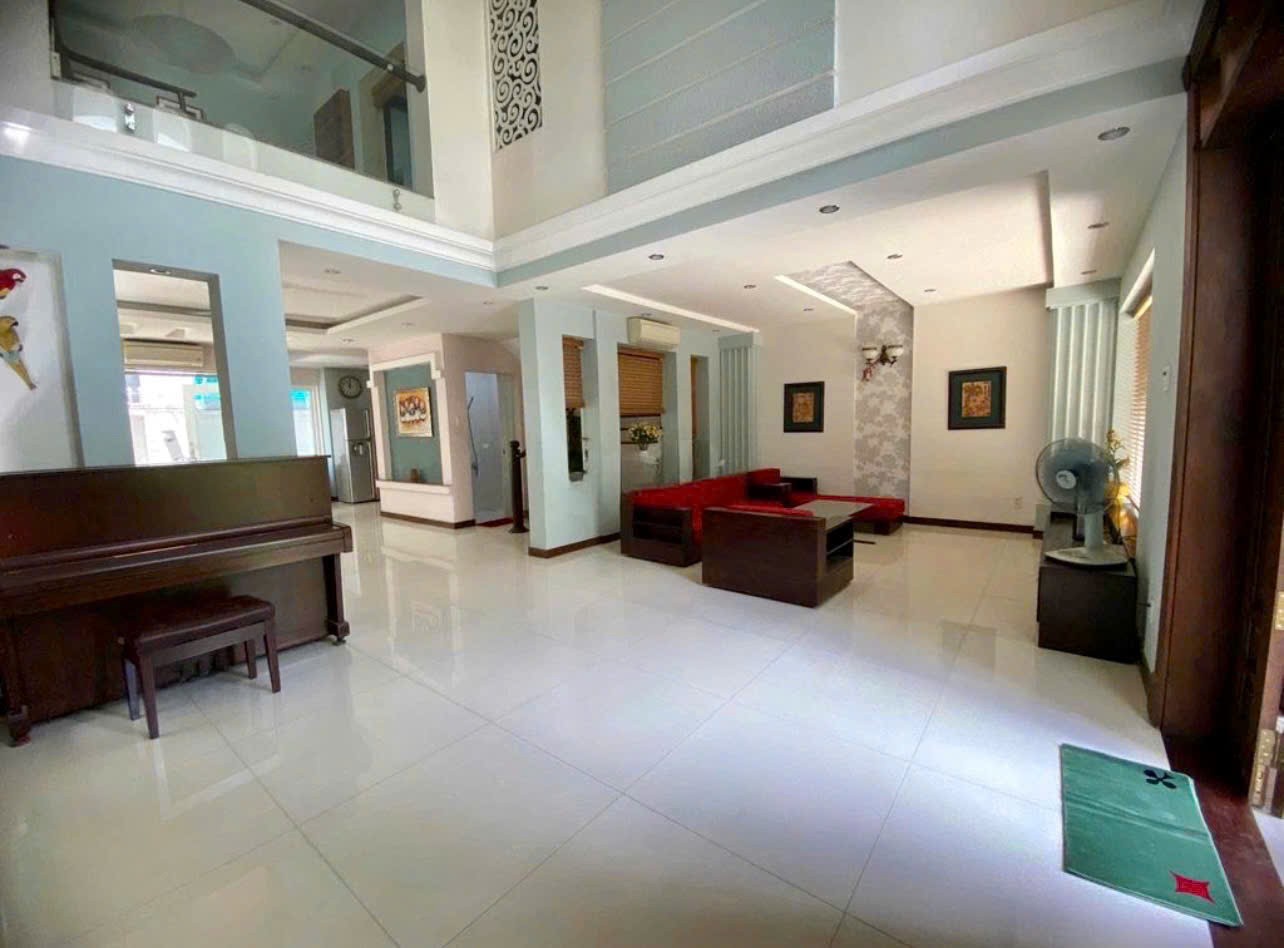 Cho thuê Nhà mặt tiền Quận 7, Hồ Chí Minh, Diện tích 220m², Giá 60 Triệu/tháng 10