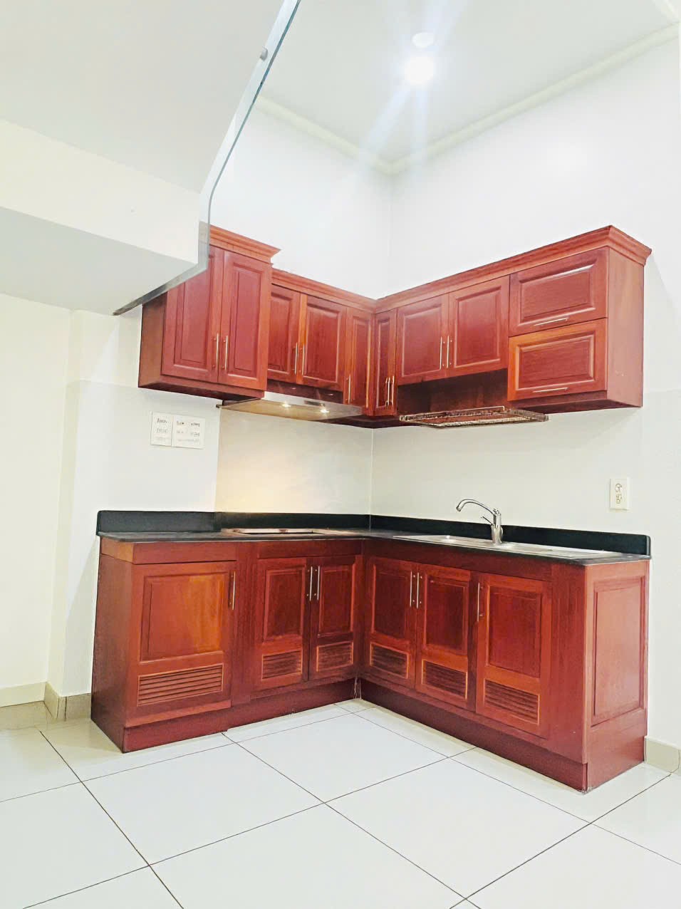 Nhà phố mới, đẹp gần Cầu Vượt Gò Dưa - 52m2 - 3 Tầng – Nhỉnh 4 tỷ - Đường ôtô tránh - Ô tô đỗ cửa 3